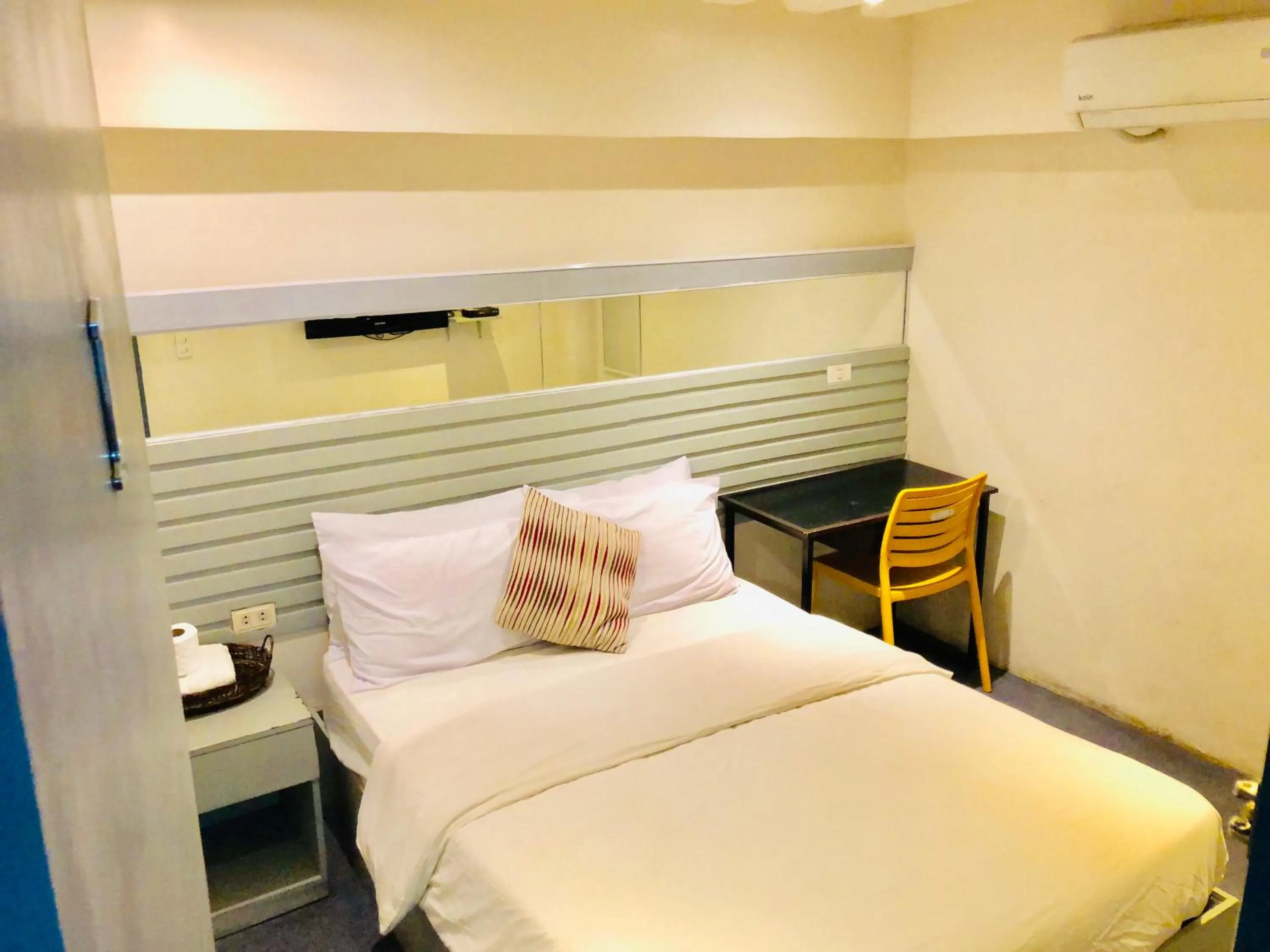 Bedroom in Hometown Hotel - Lacson Bacolod