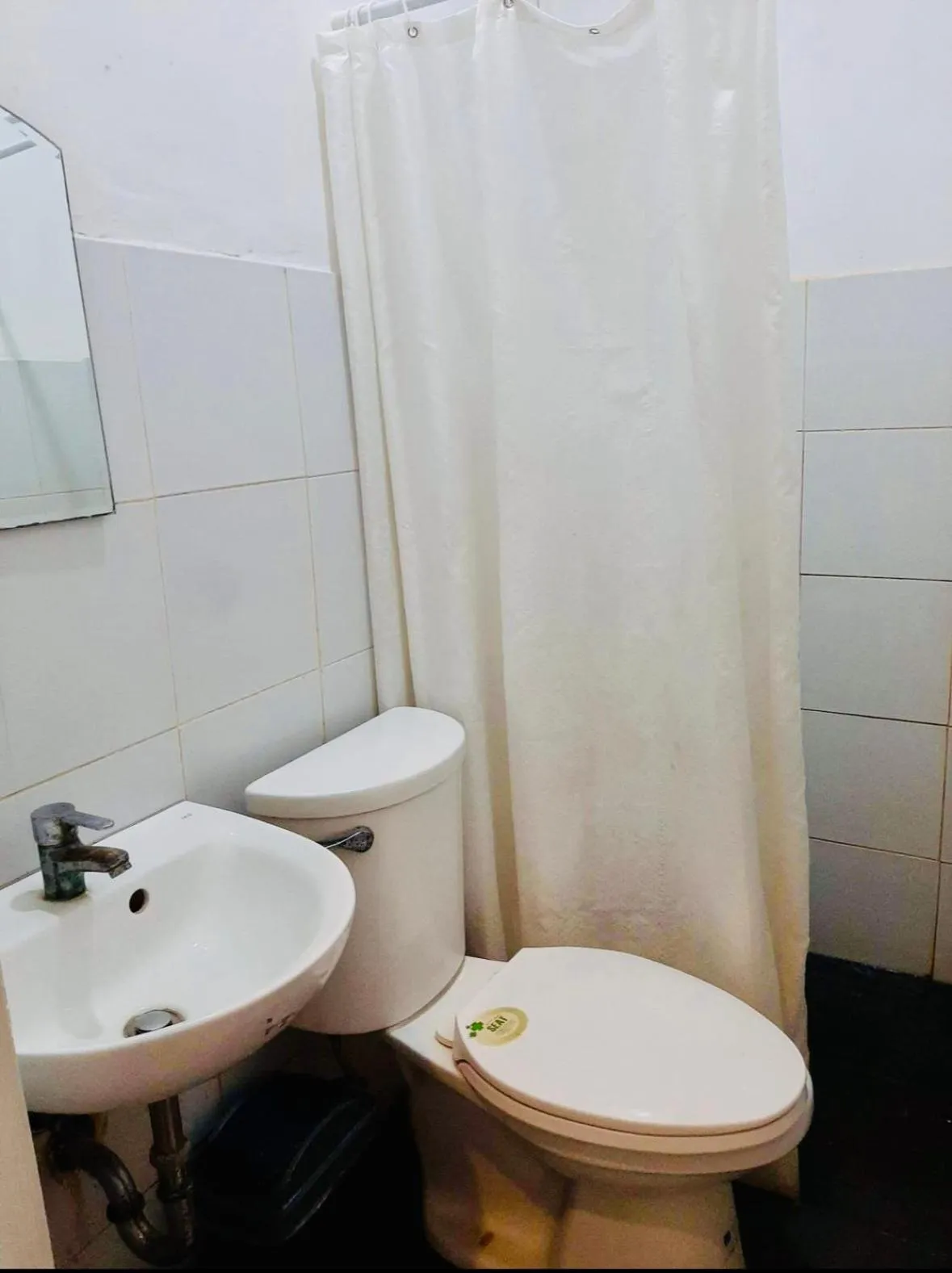Bathroom in Hometown Hotel - Lacson Bacolod