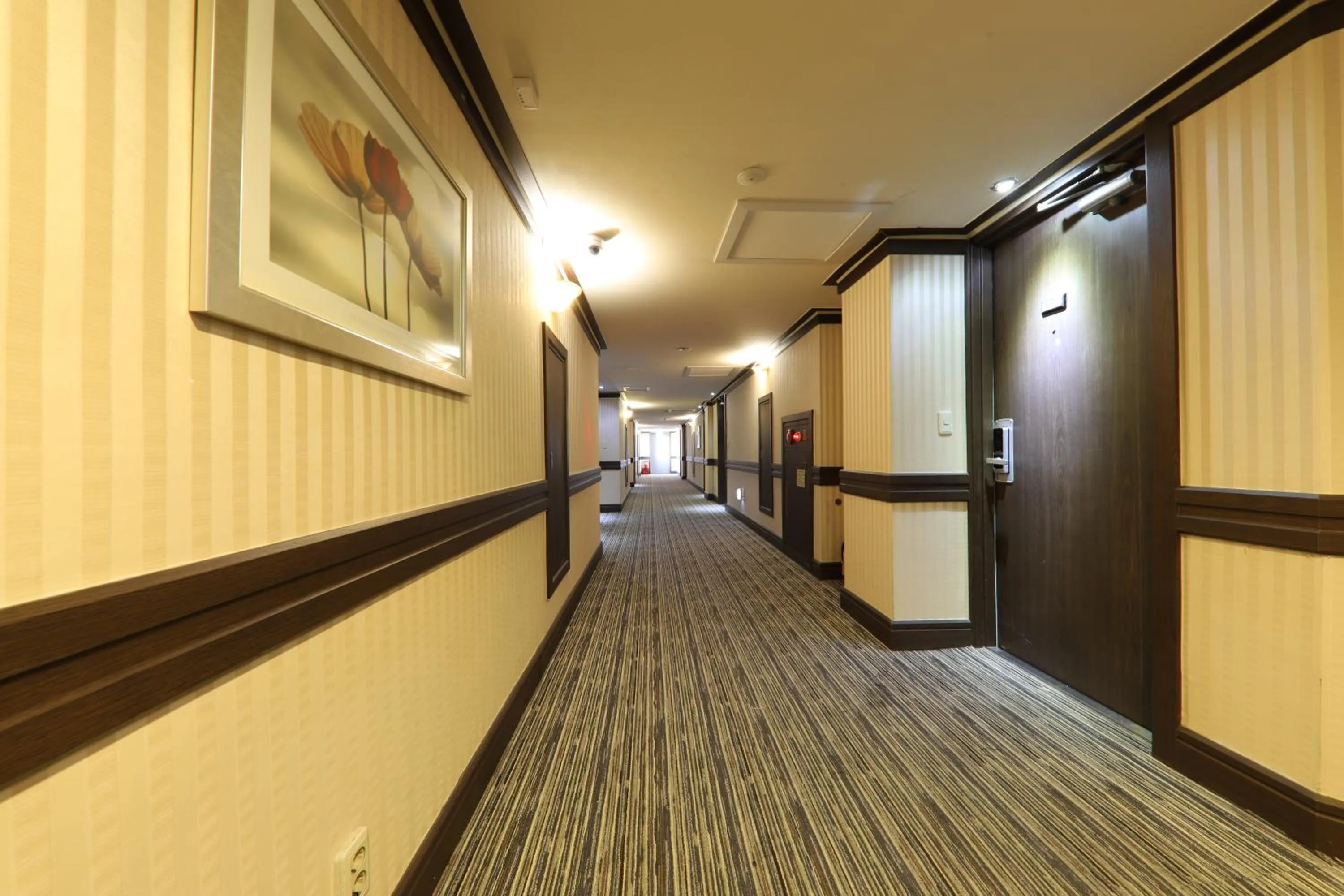 Utopia Tourist Hotel