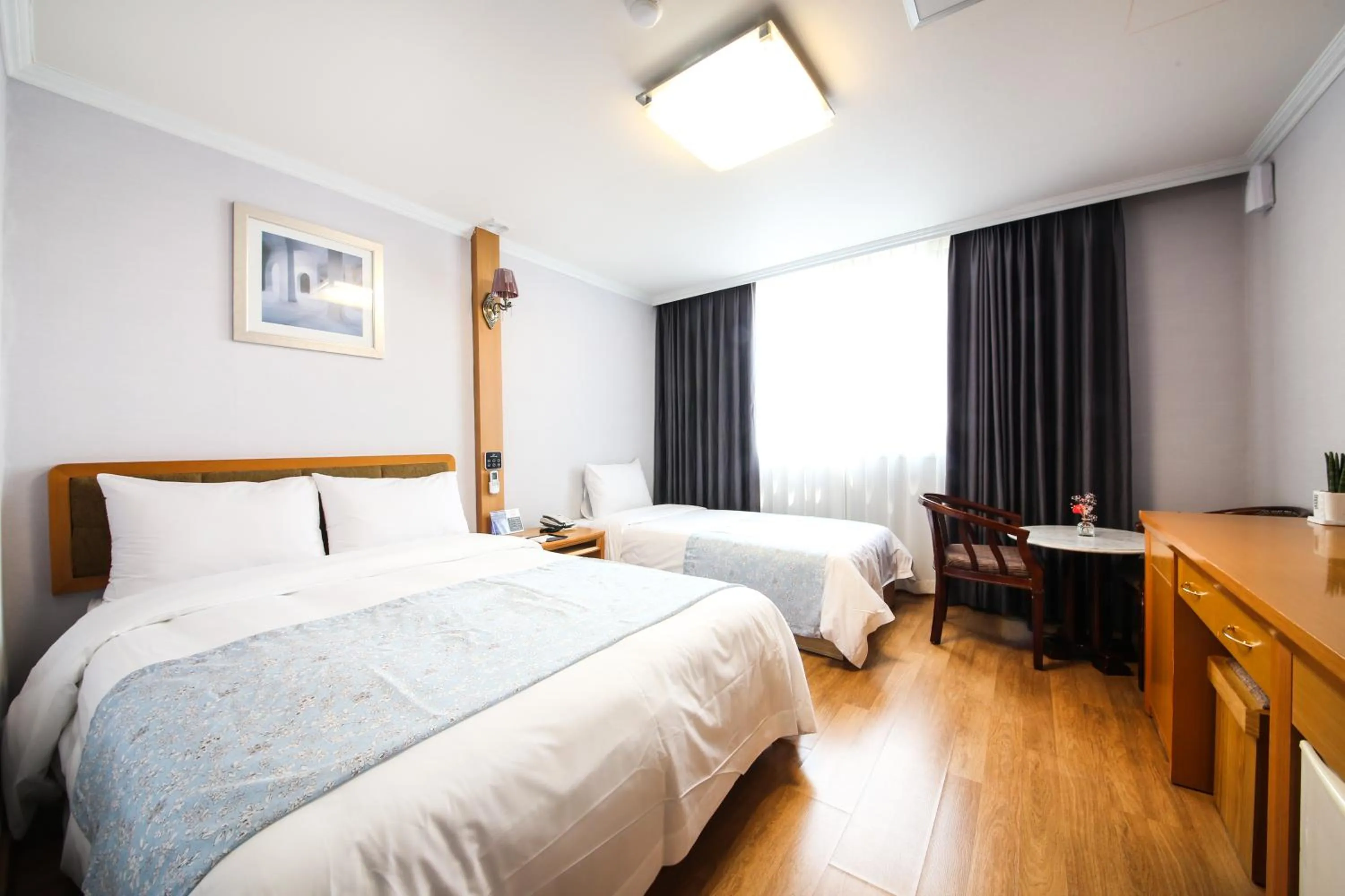 Utopia Tourist Hotel