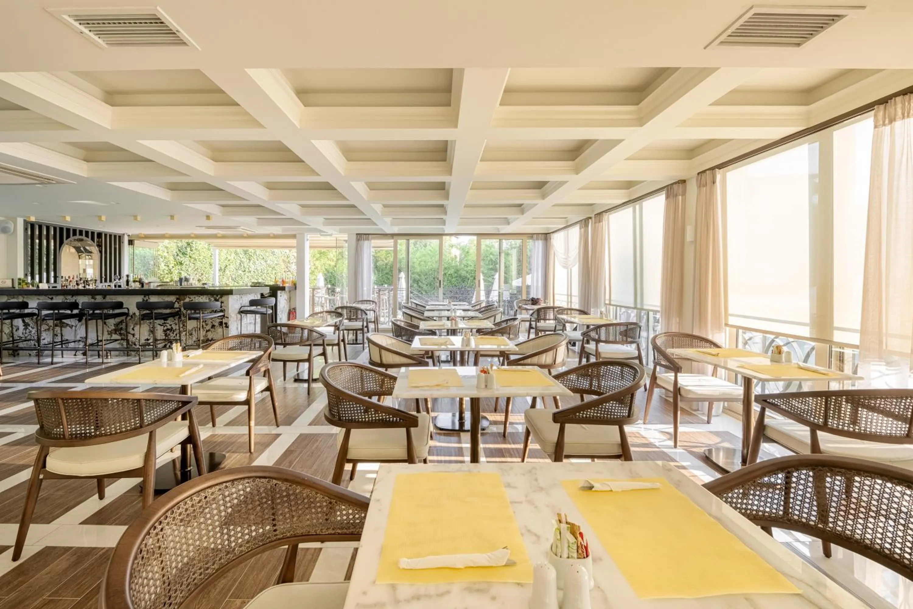 Restaurant/places to eat in Corfu Mare Boutique Hotel -Adults only