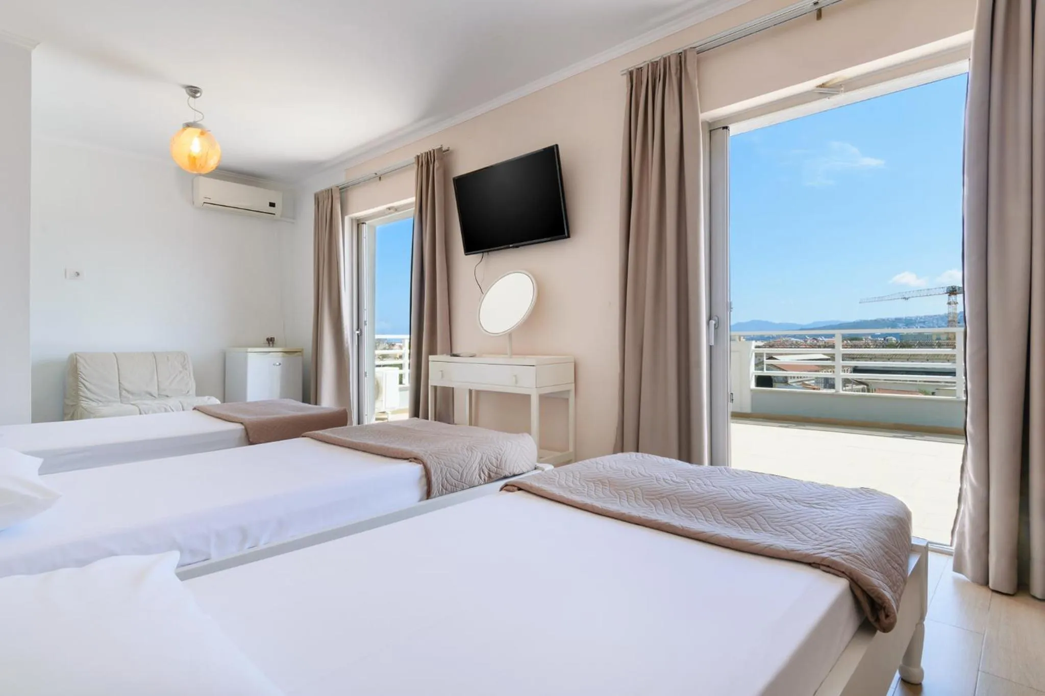 TV and multimedia, Bed in Archontiki City Hotel