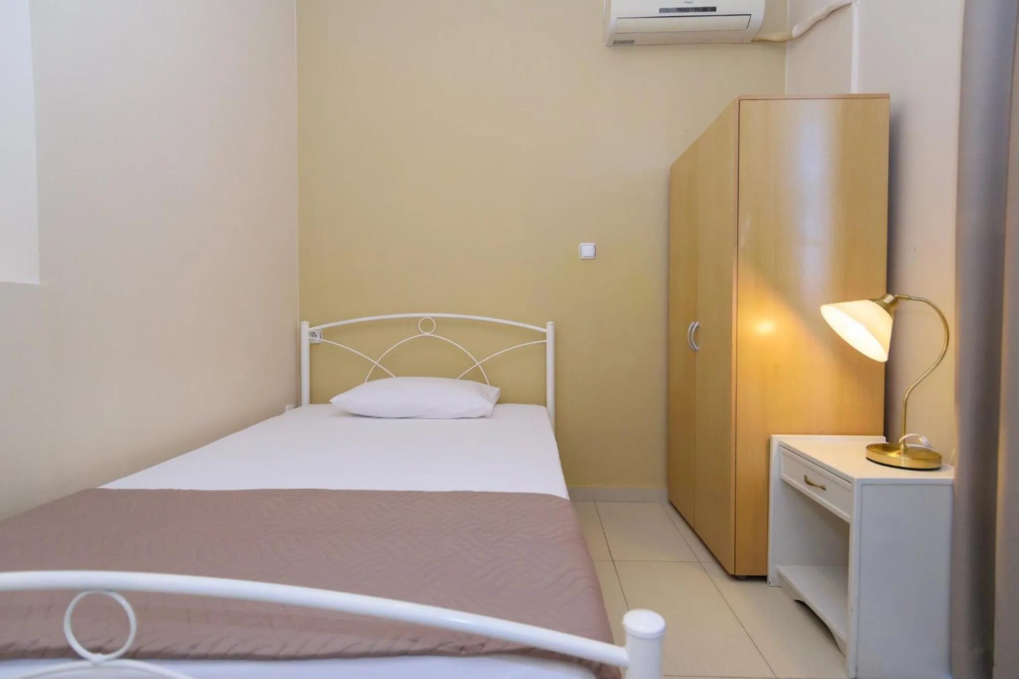 Bed in Archontiki City Hotel