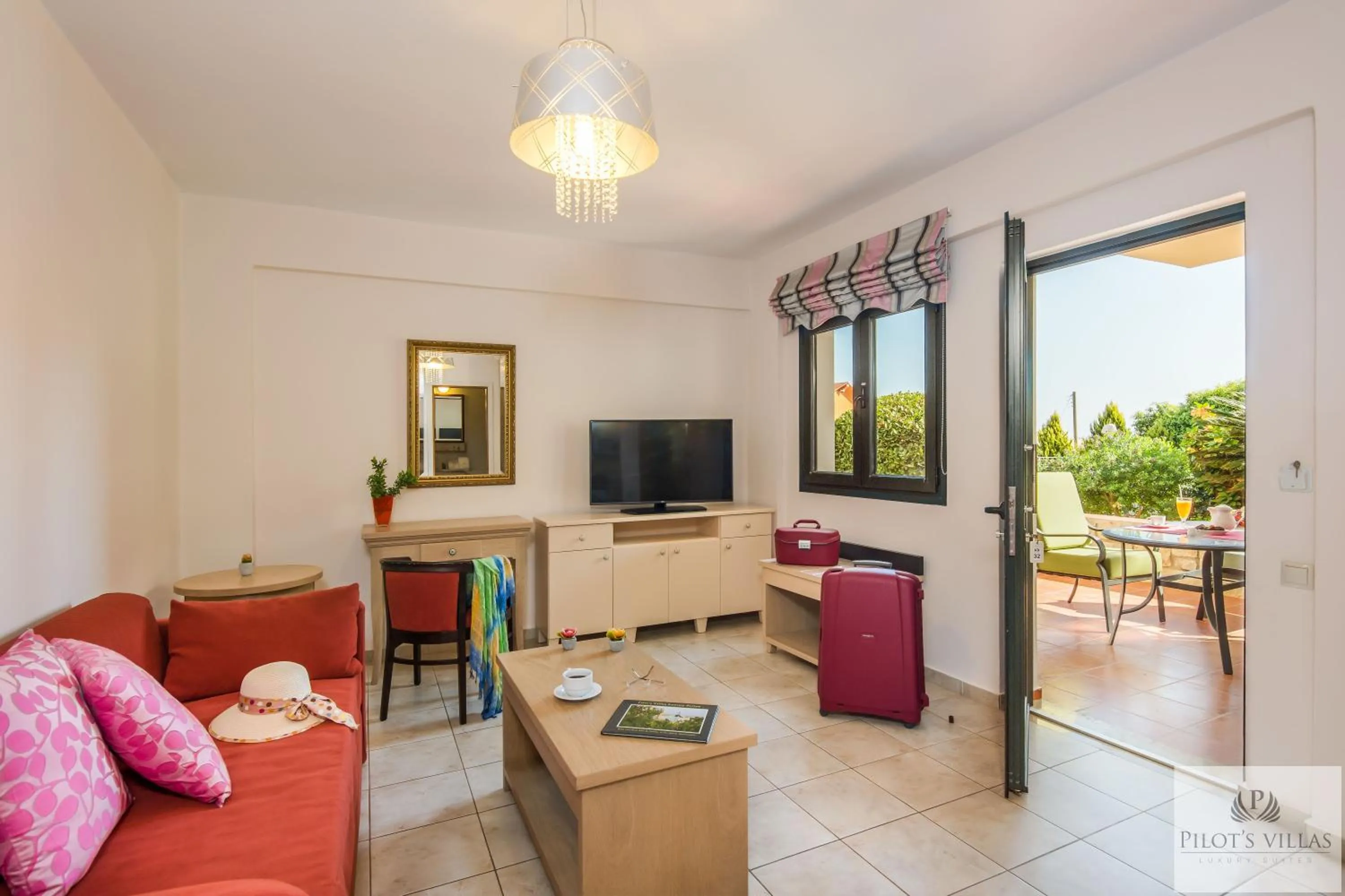 TV and multimedia in Pilot's Villas Luxury Suites