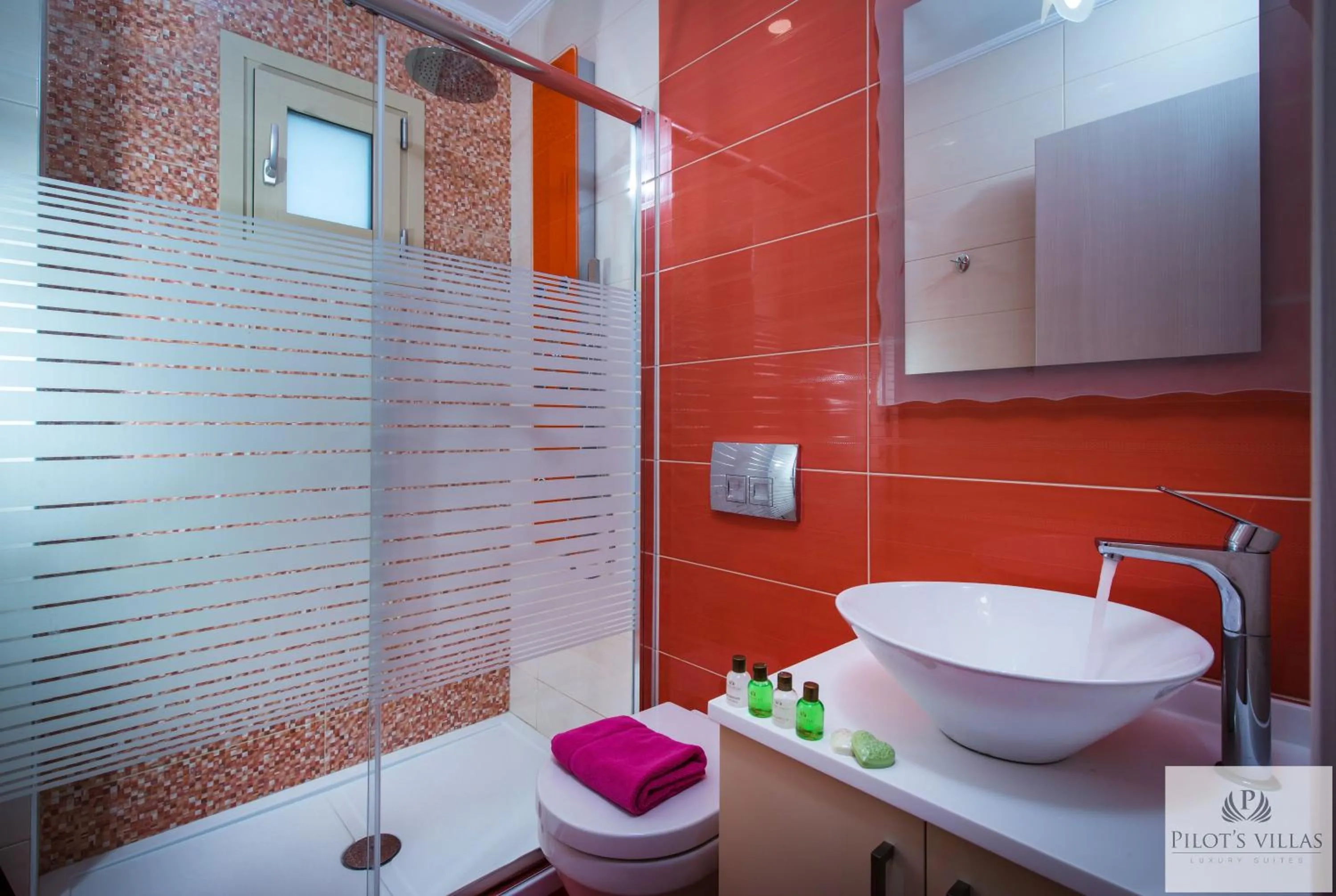 Bathroom in Pilot's Villas Luxury Suites
