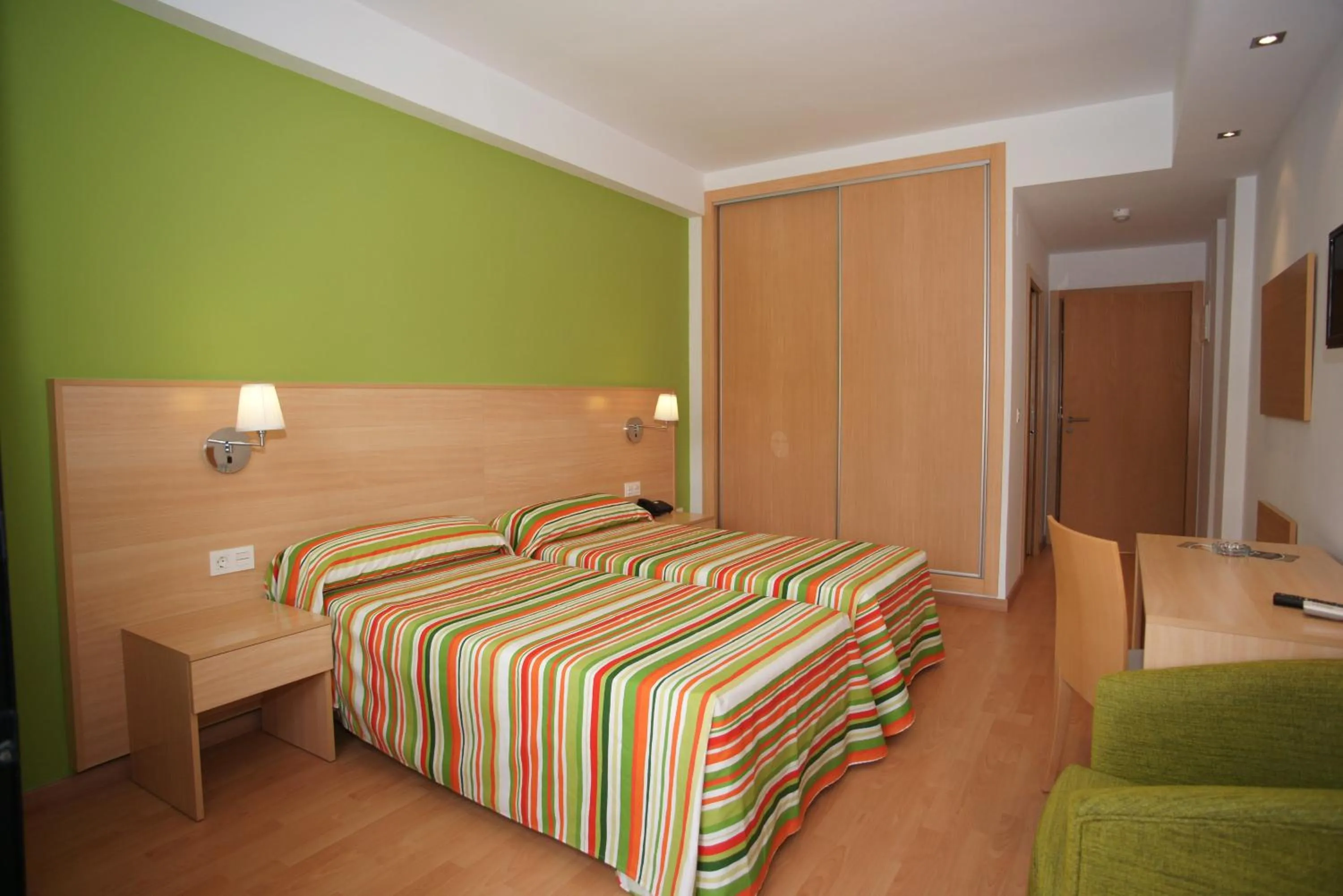 Bedroom, Bed in Hotel Golden