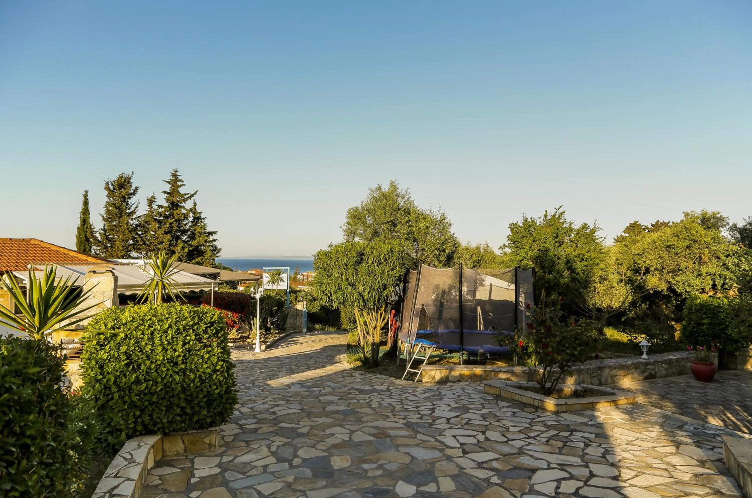 Garden in Seaview Apartments Tsilivi
