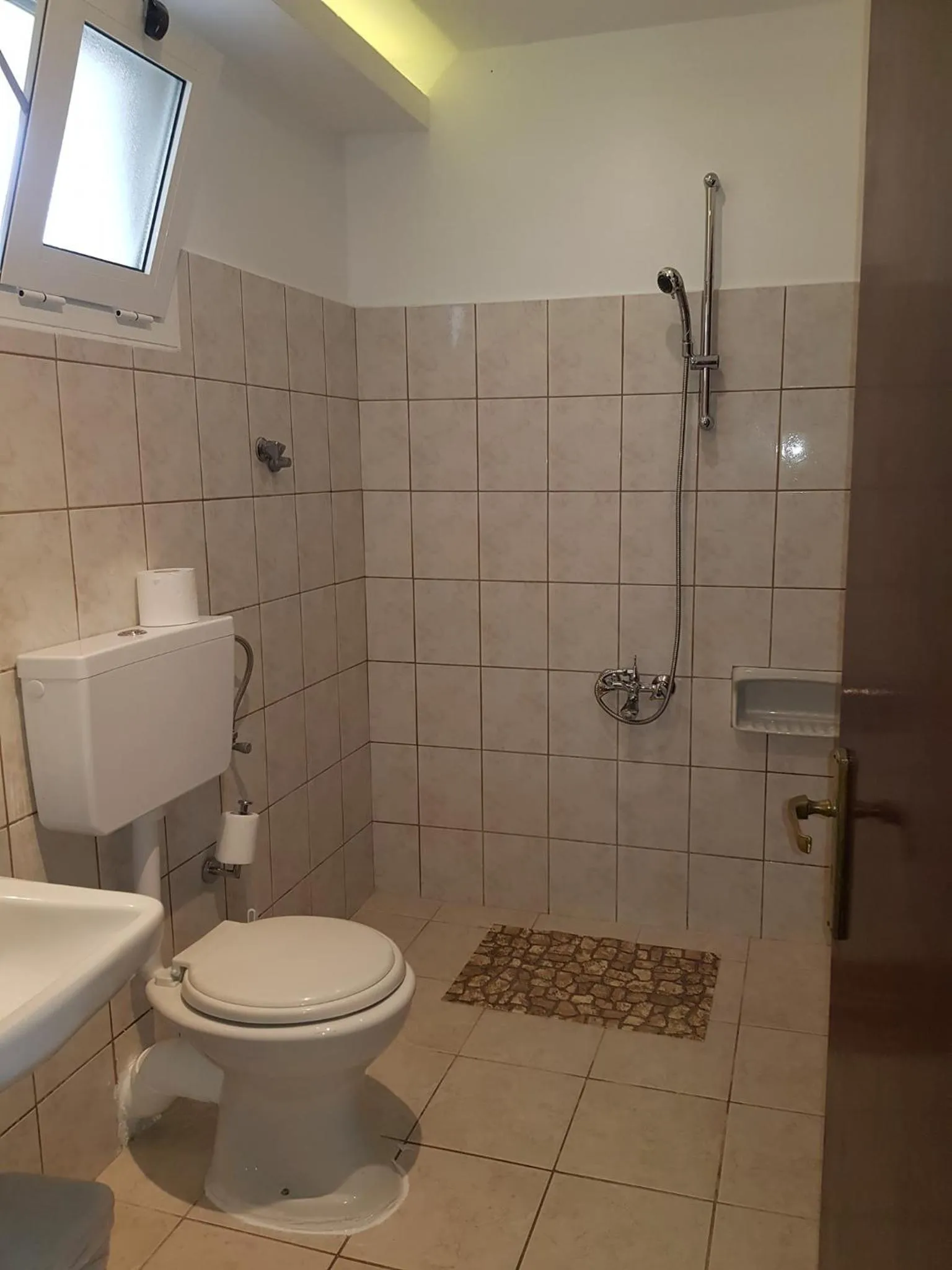 Bathroom in Seaview Apartments Tsilivi