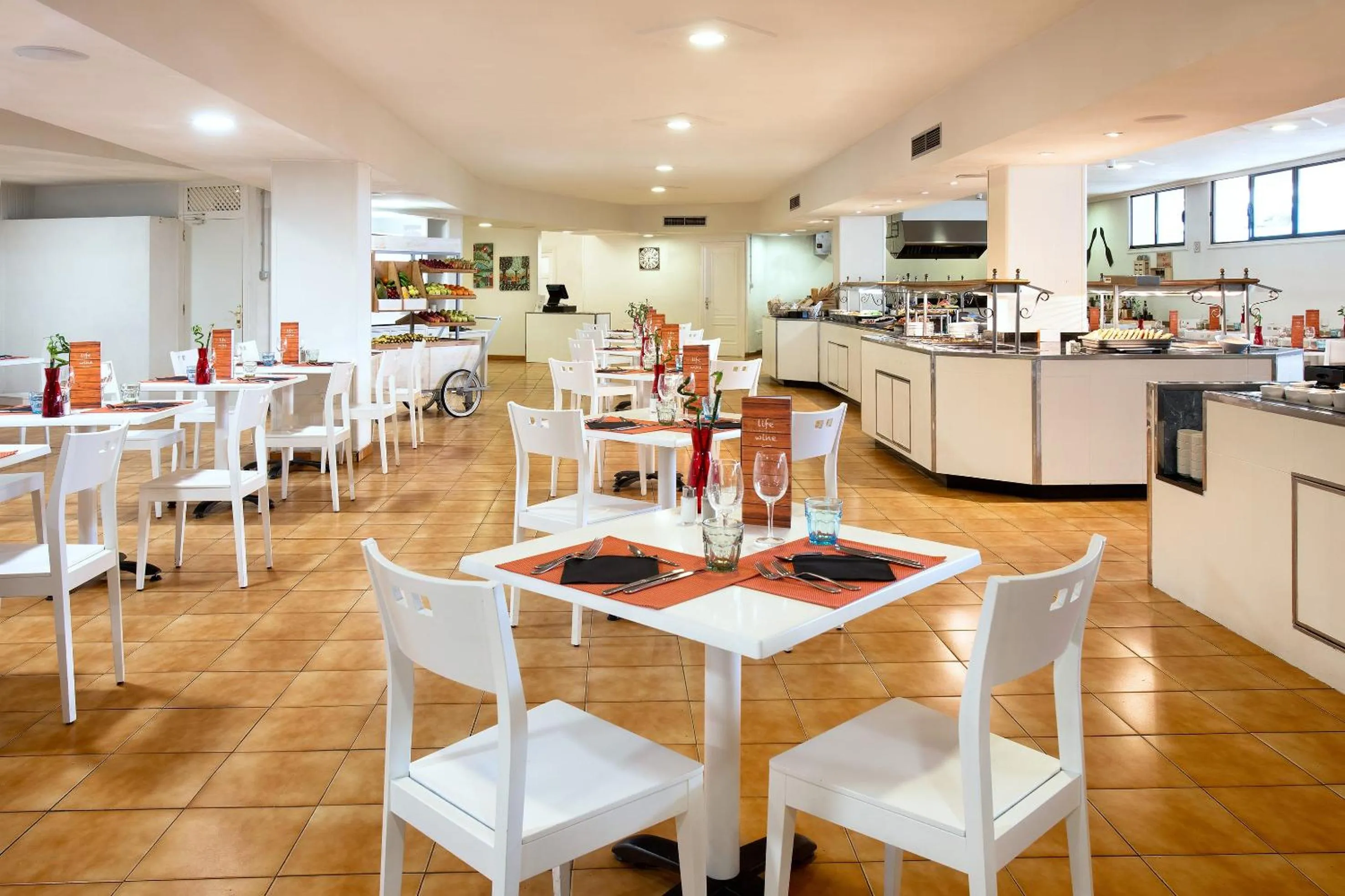 Kitchen or kitchenette in SOL Puerto de la Cruz Tenerife