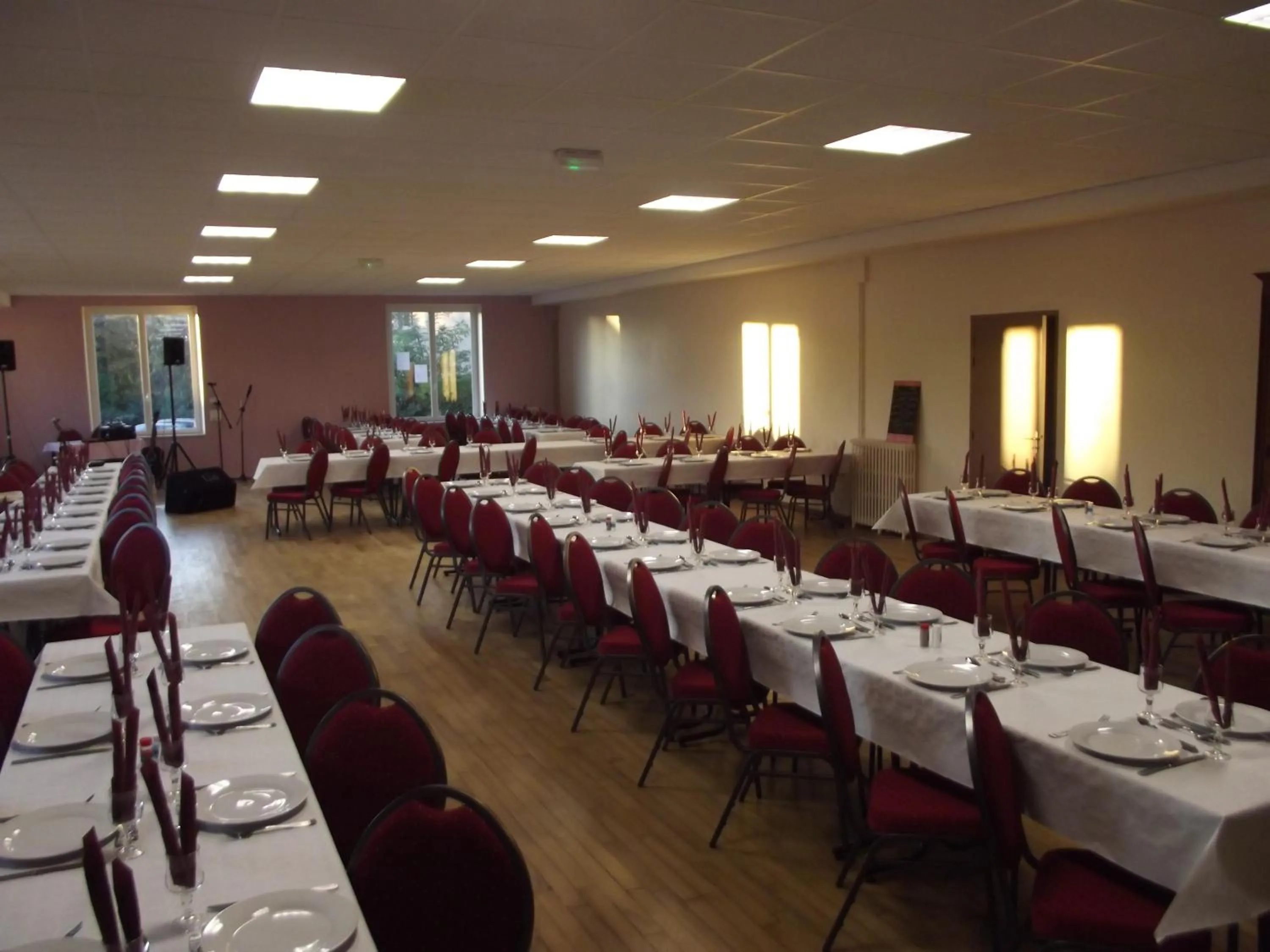 Restaurant/places to eat in Hôtel des mineurs