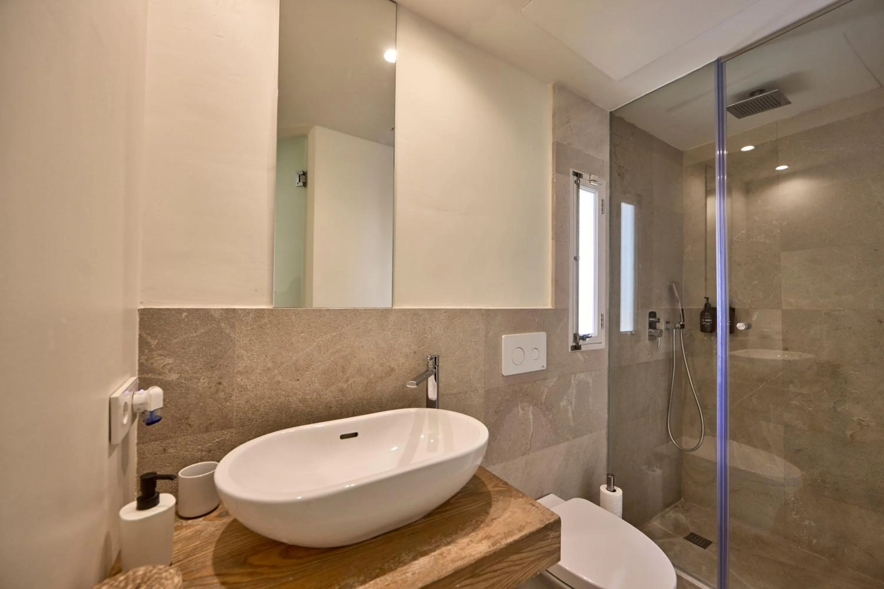 Shower in Can Savella - Turismo de Interior