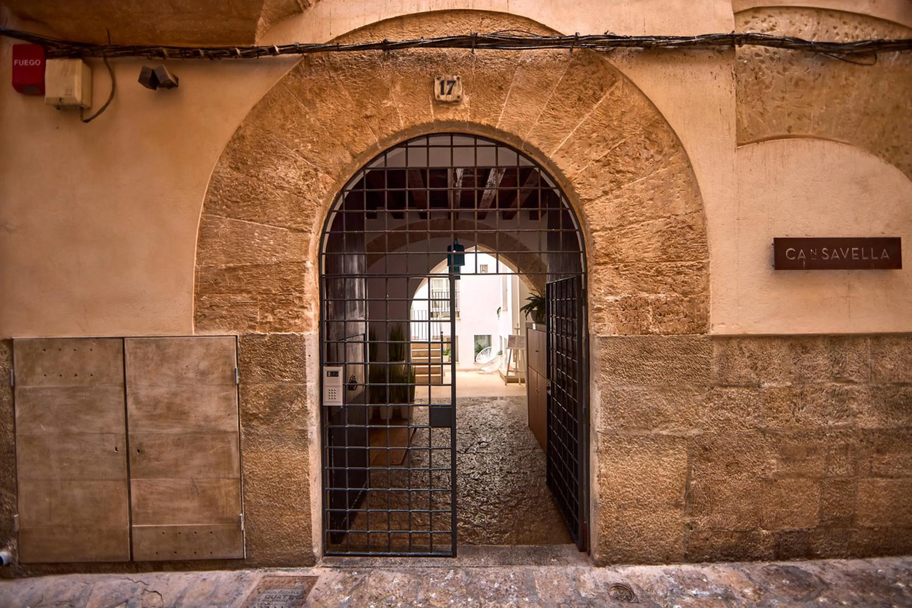 Facade/entrance in Can Savella - Turismo de Interior