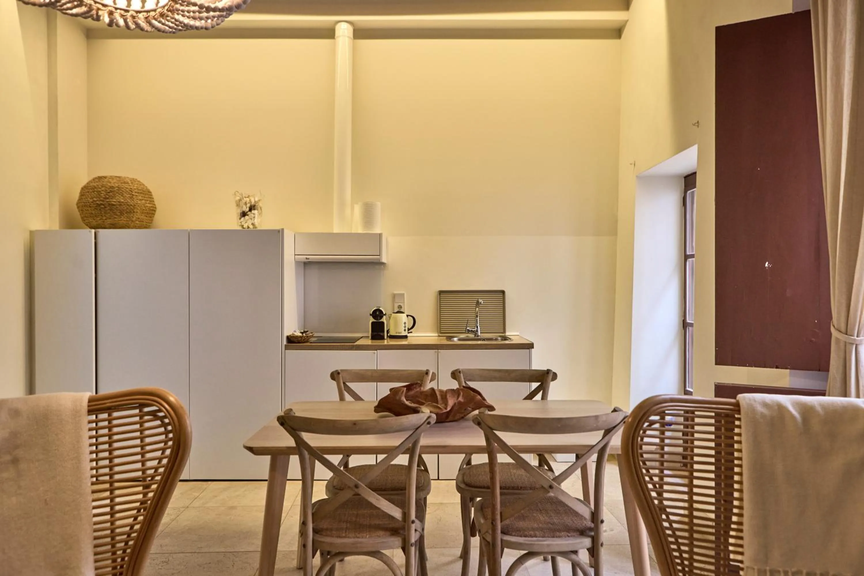 Kitchen or kitchenette in Can Savella - Turismo de Interior