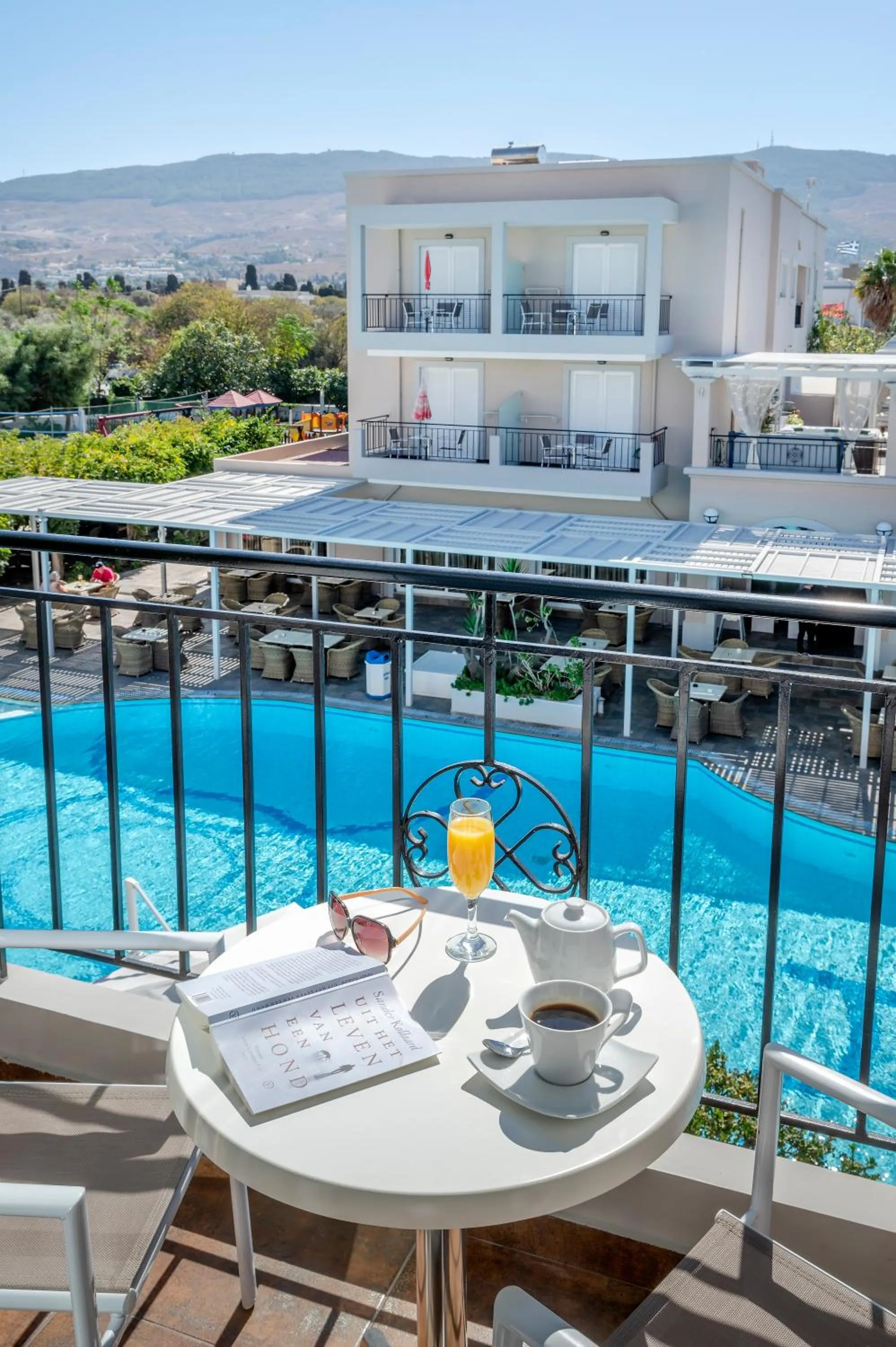 Peridis Family Resort