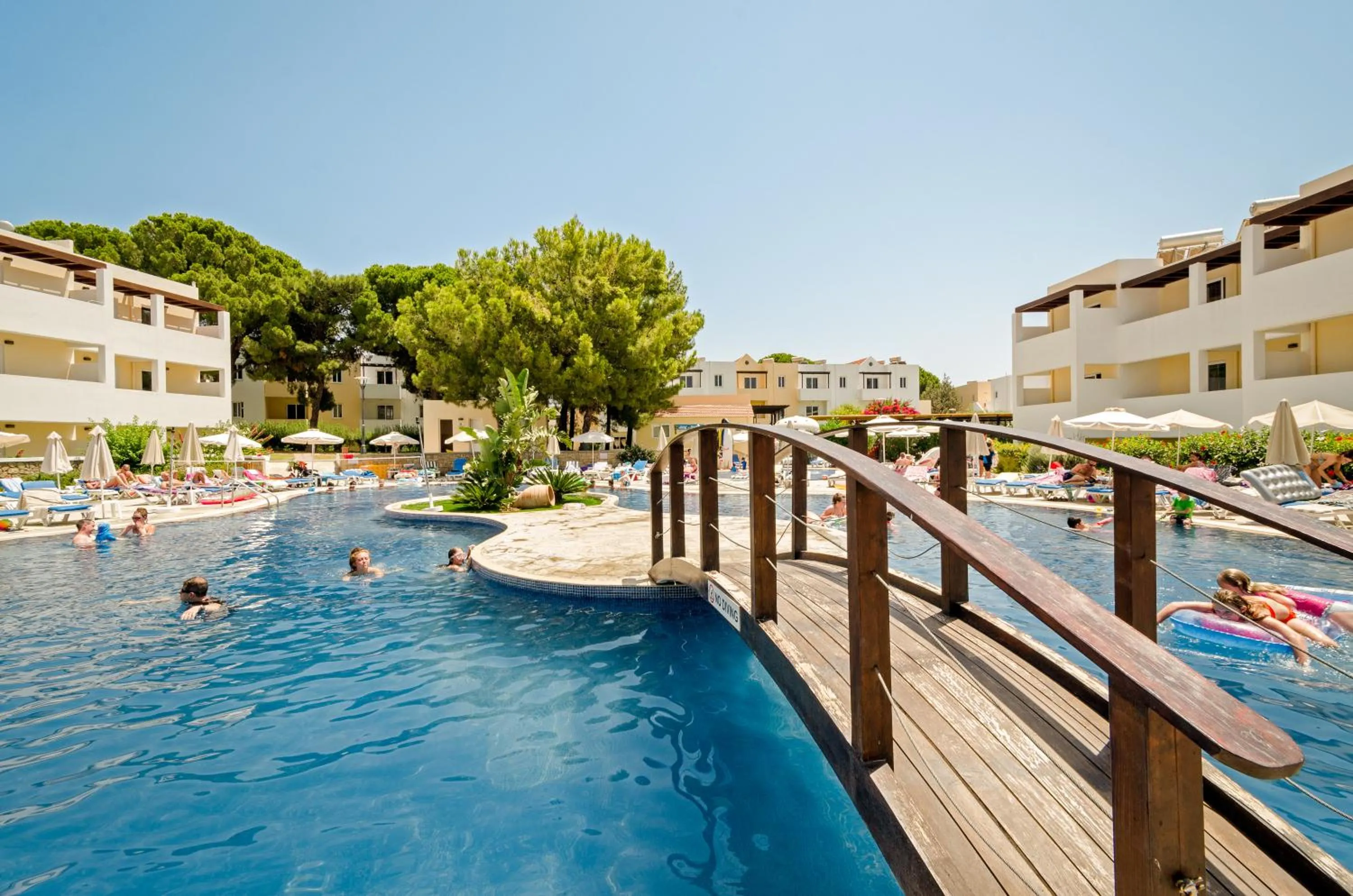 Swimming pool in Matina Pefkos Aparthotel