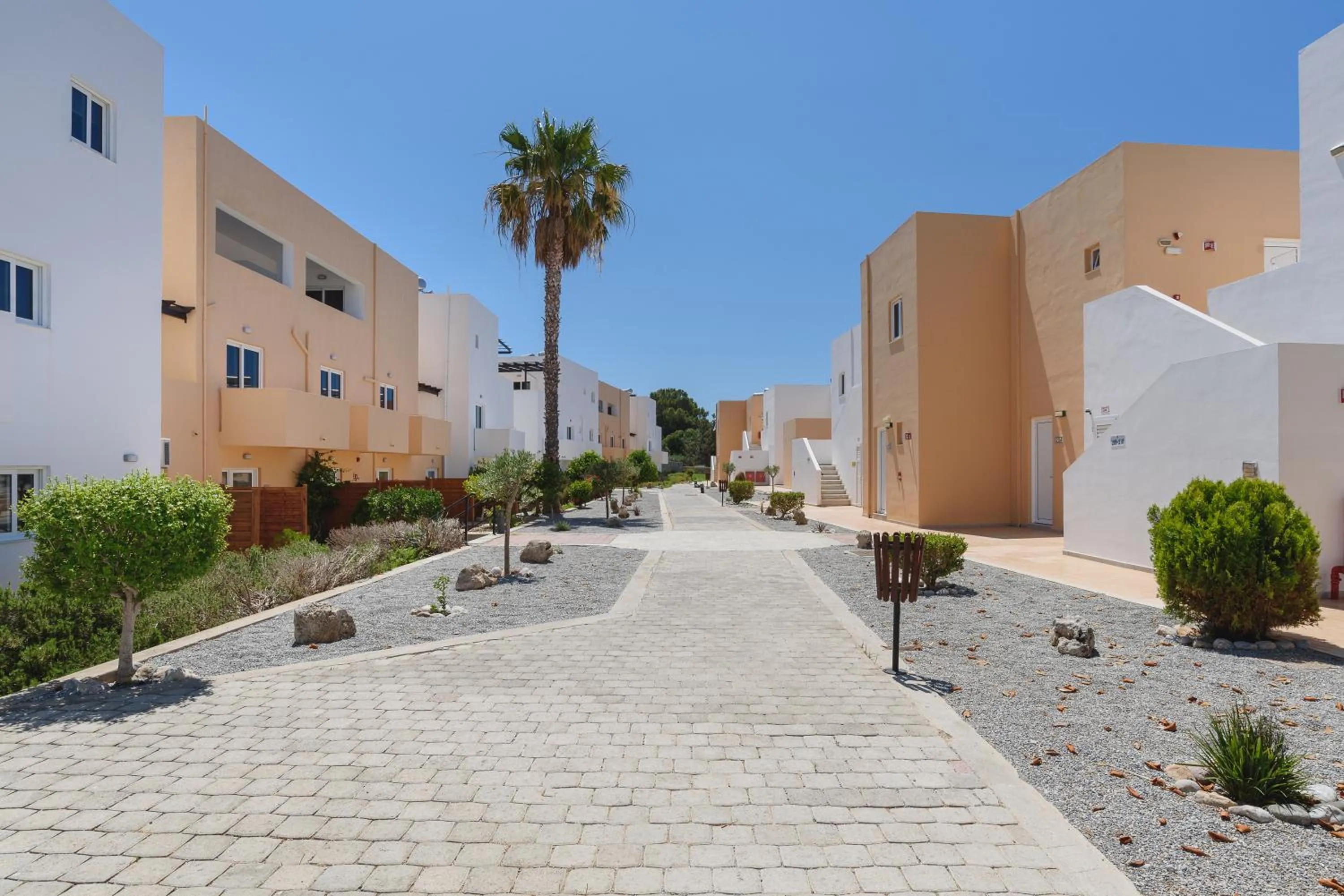 Garden in Matina Pefkos Aparthotel