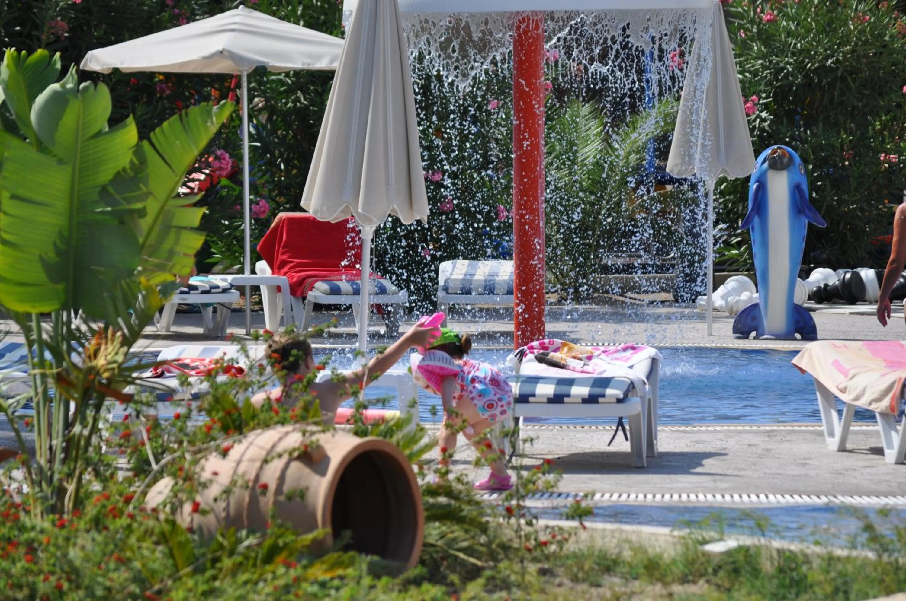 Swimming pool in Matina Pefkos Aparthotel