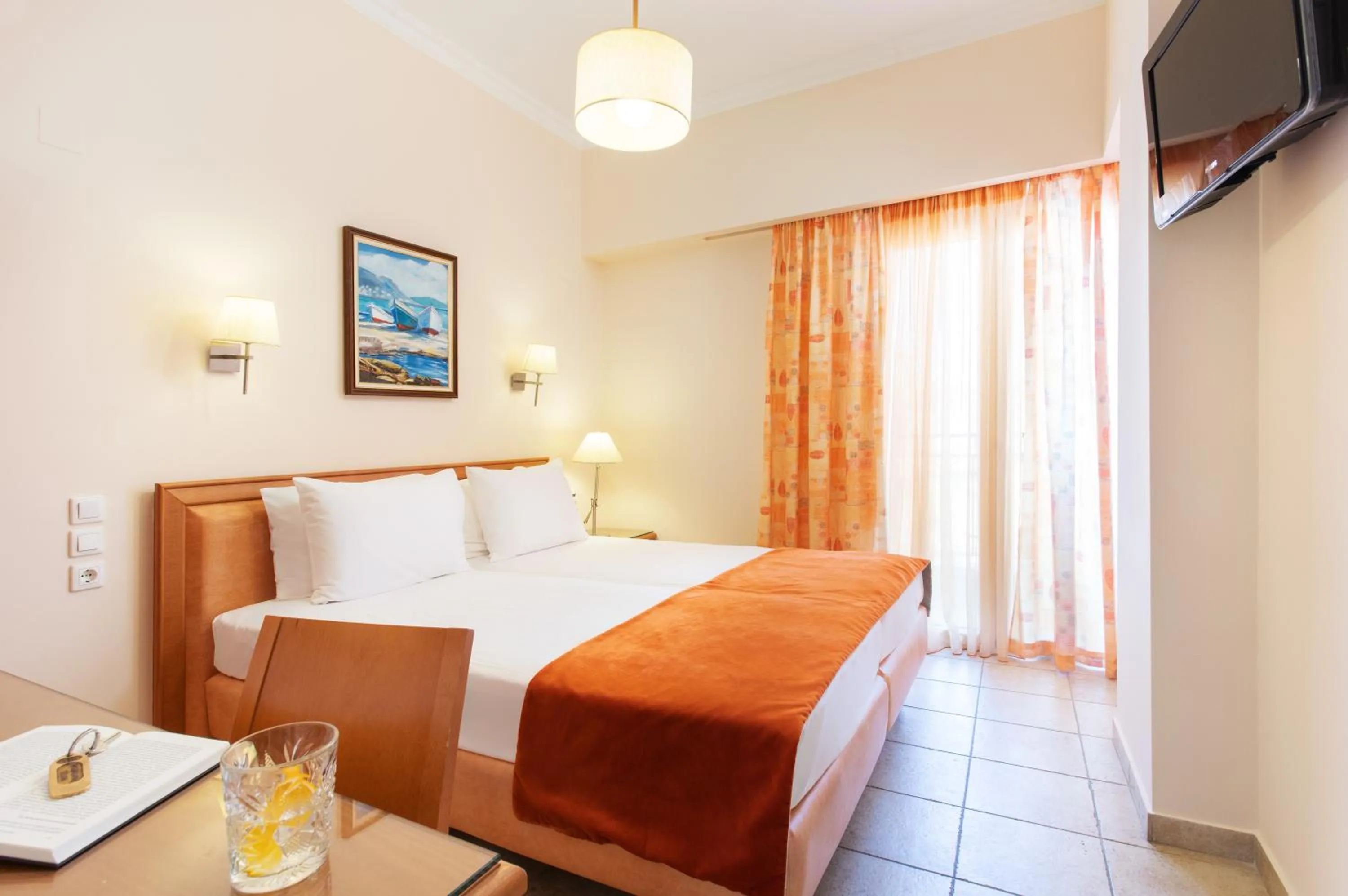 Photo of the whole room, Bed in Pantheon City Hotel