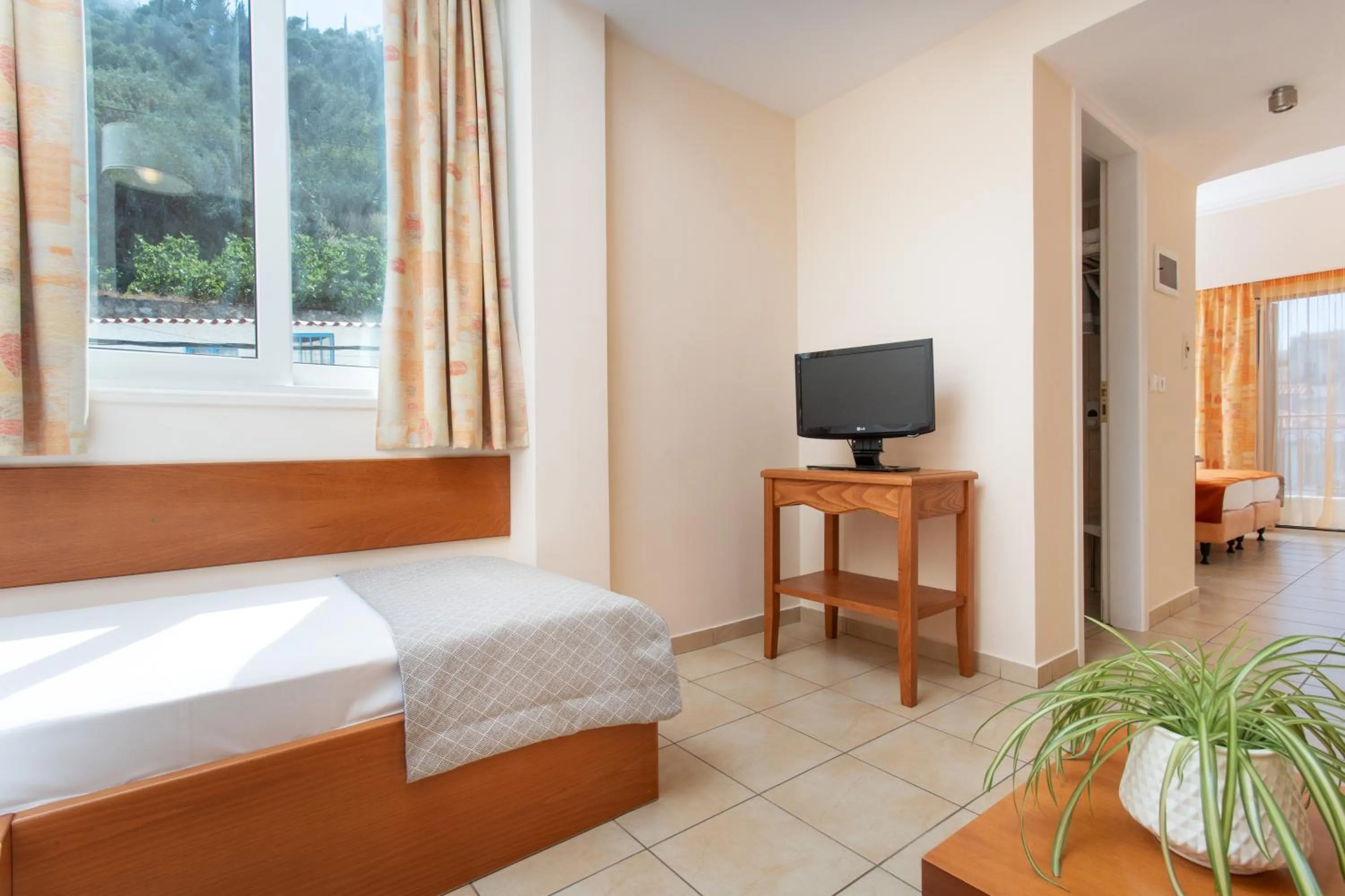 Bed in Pantheon City Hotel