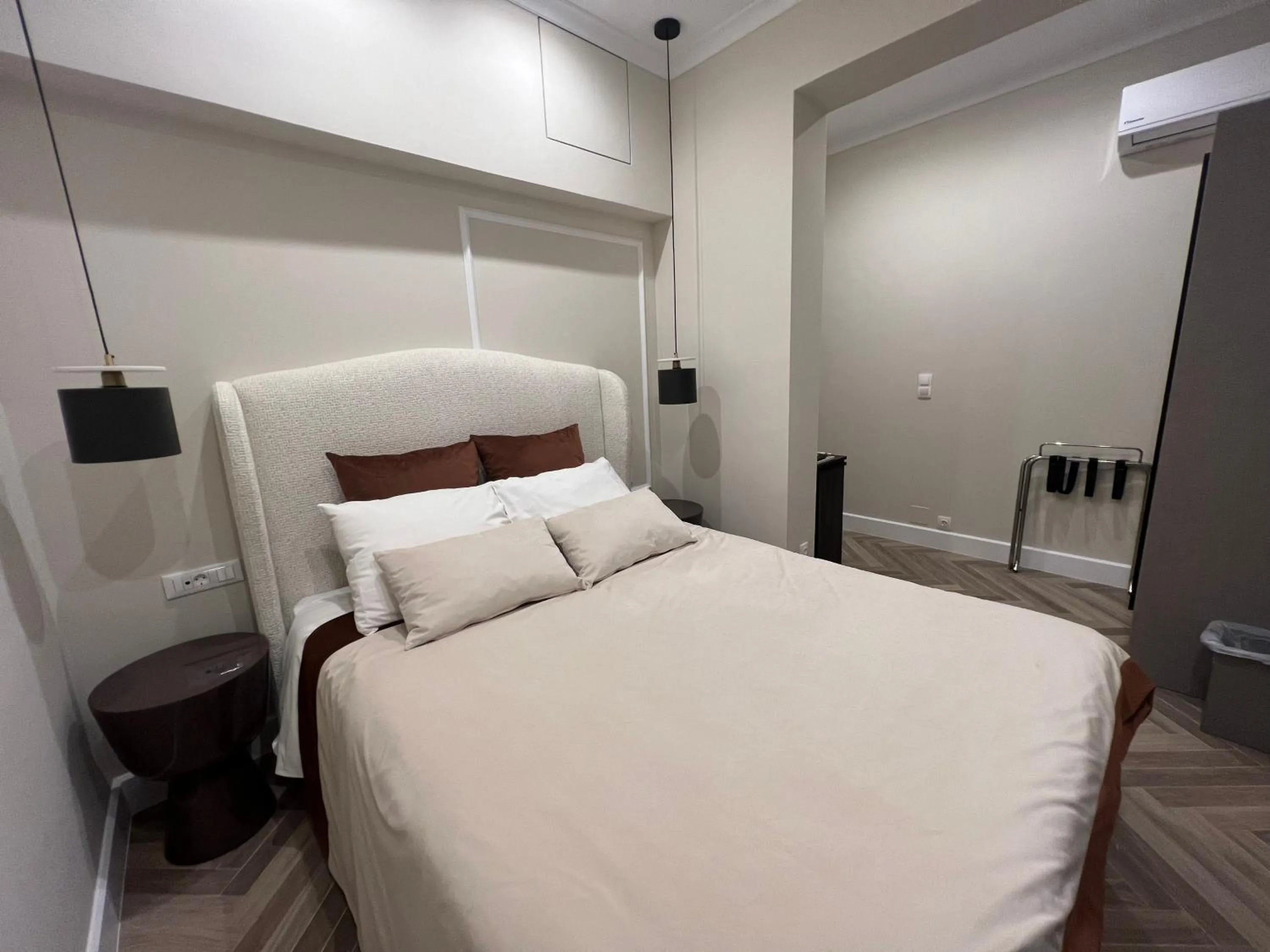 Bed in Pantheon City Hotel