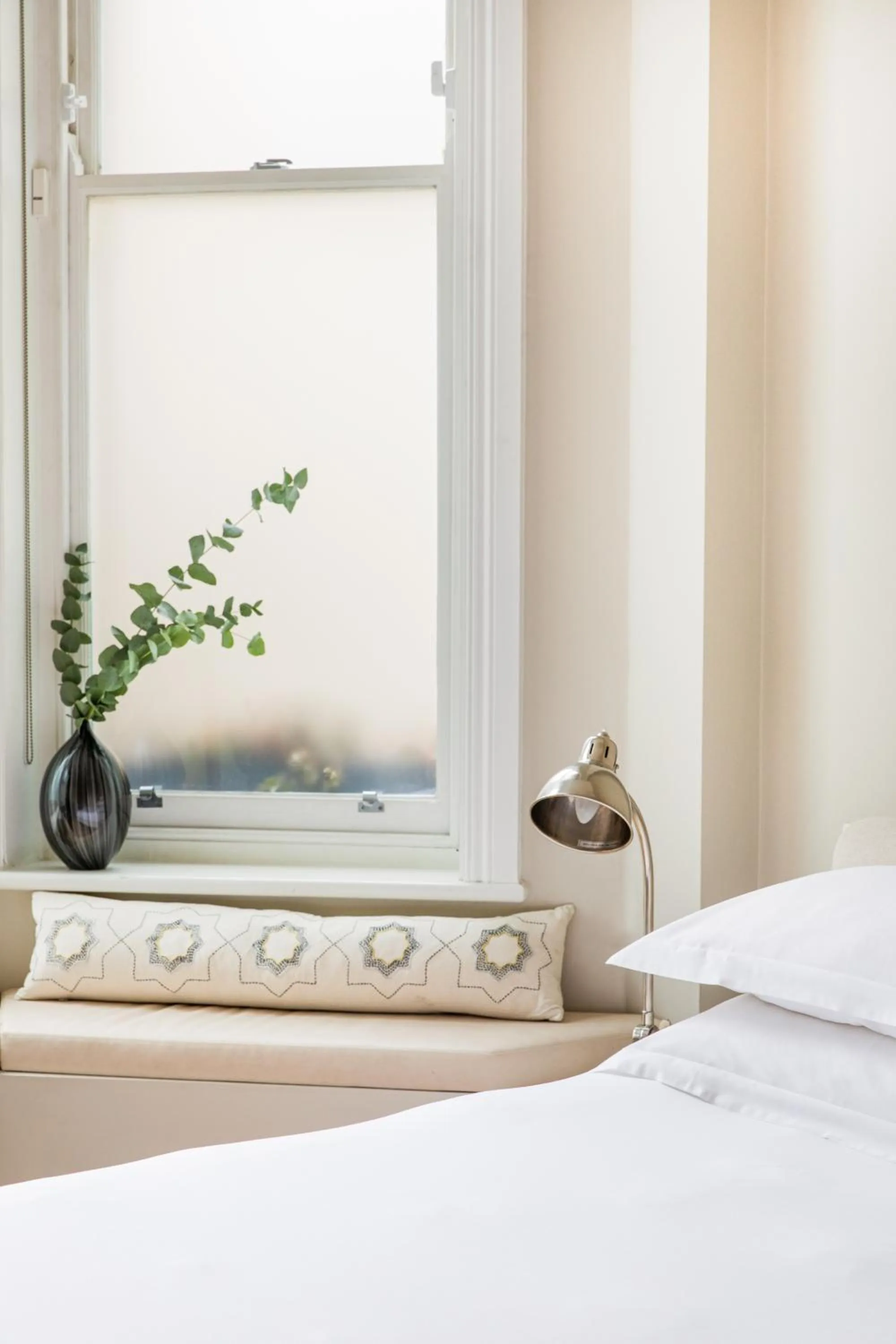 Bedroom, Bed in 56 Welbeck Street