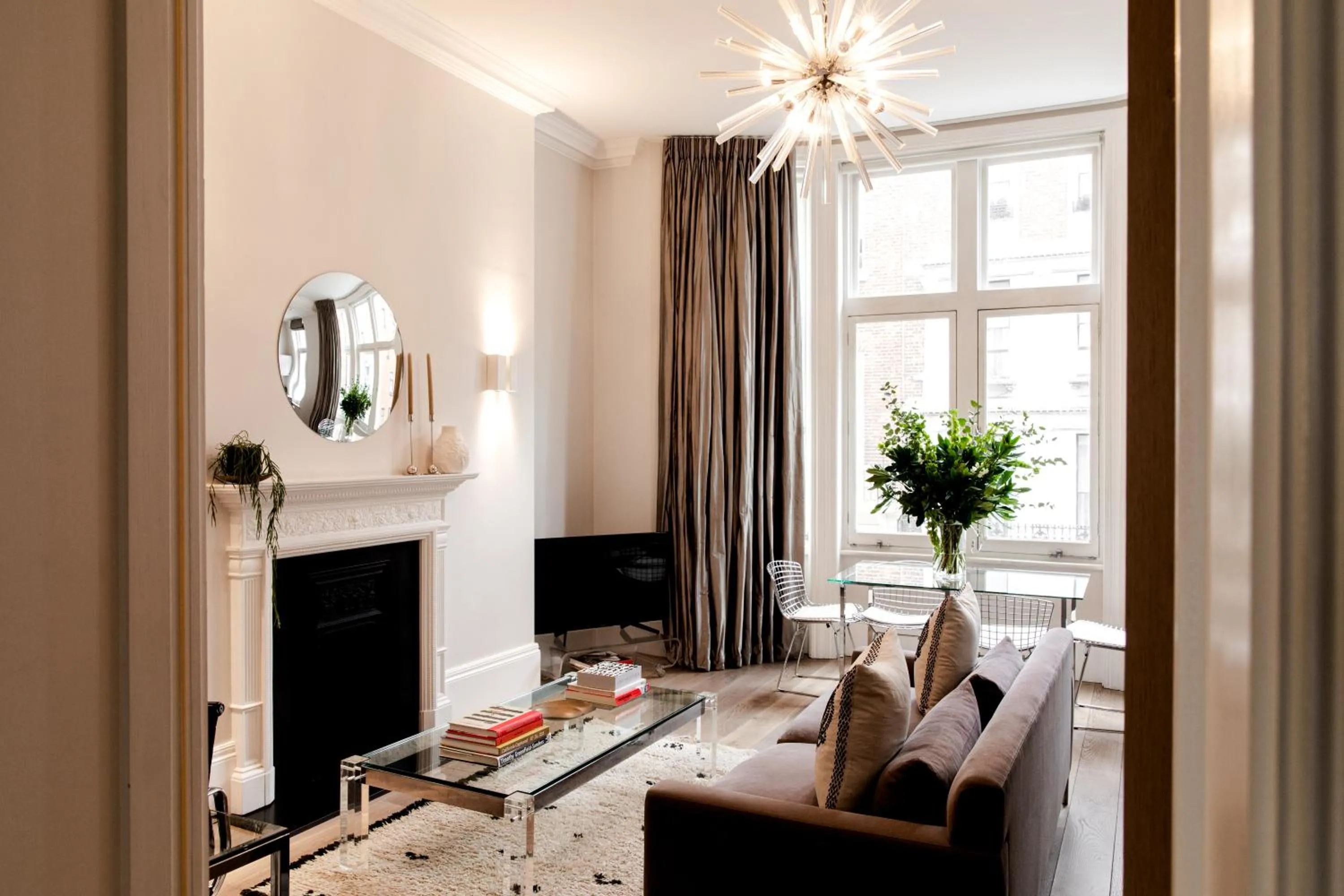 Living room in 56 Welbeck Street