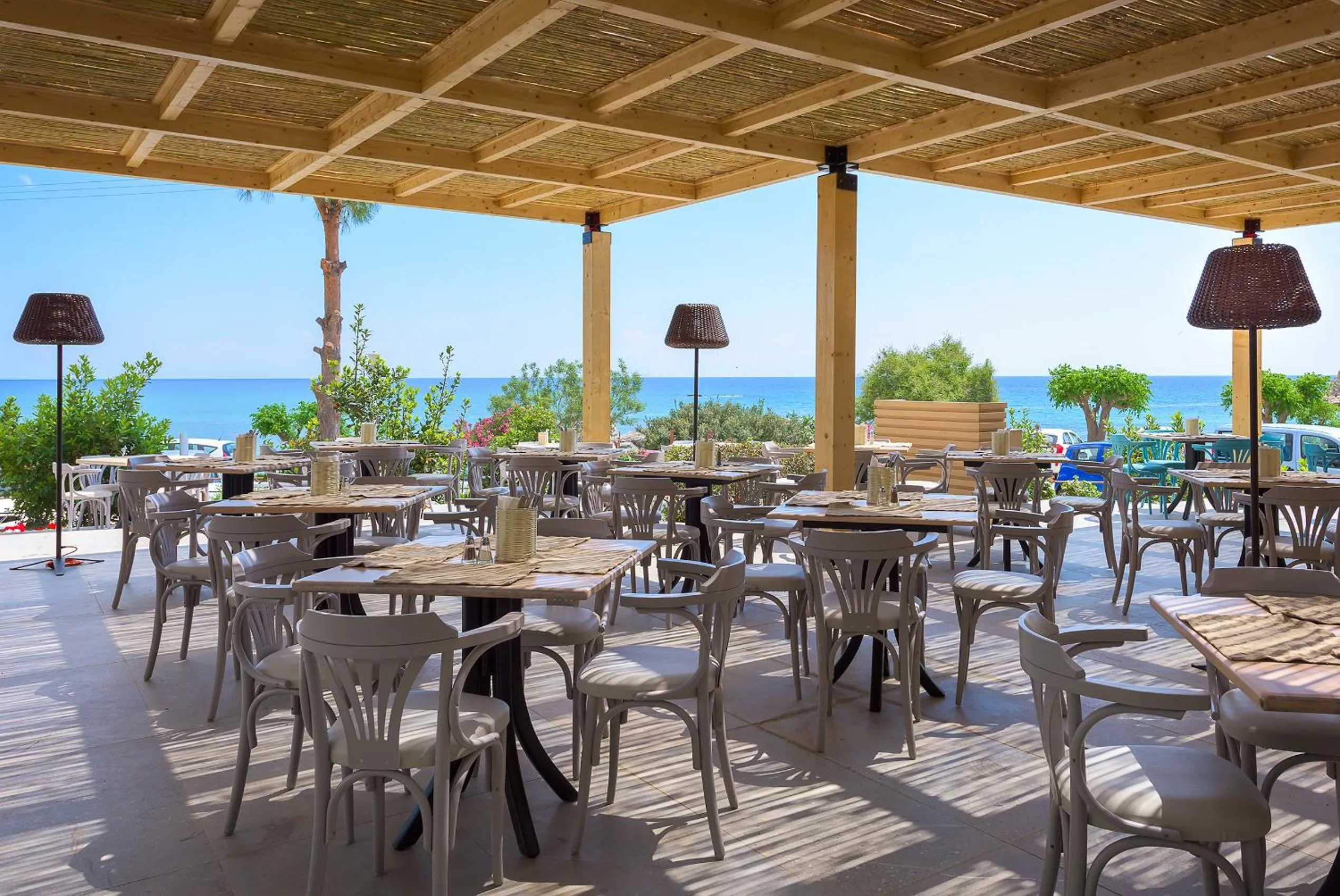 Restaurant/places to eat in Porto Angeli