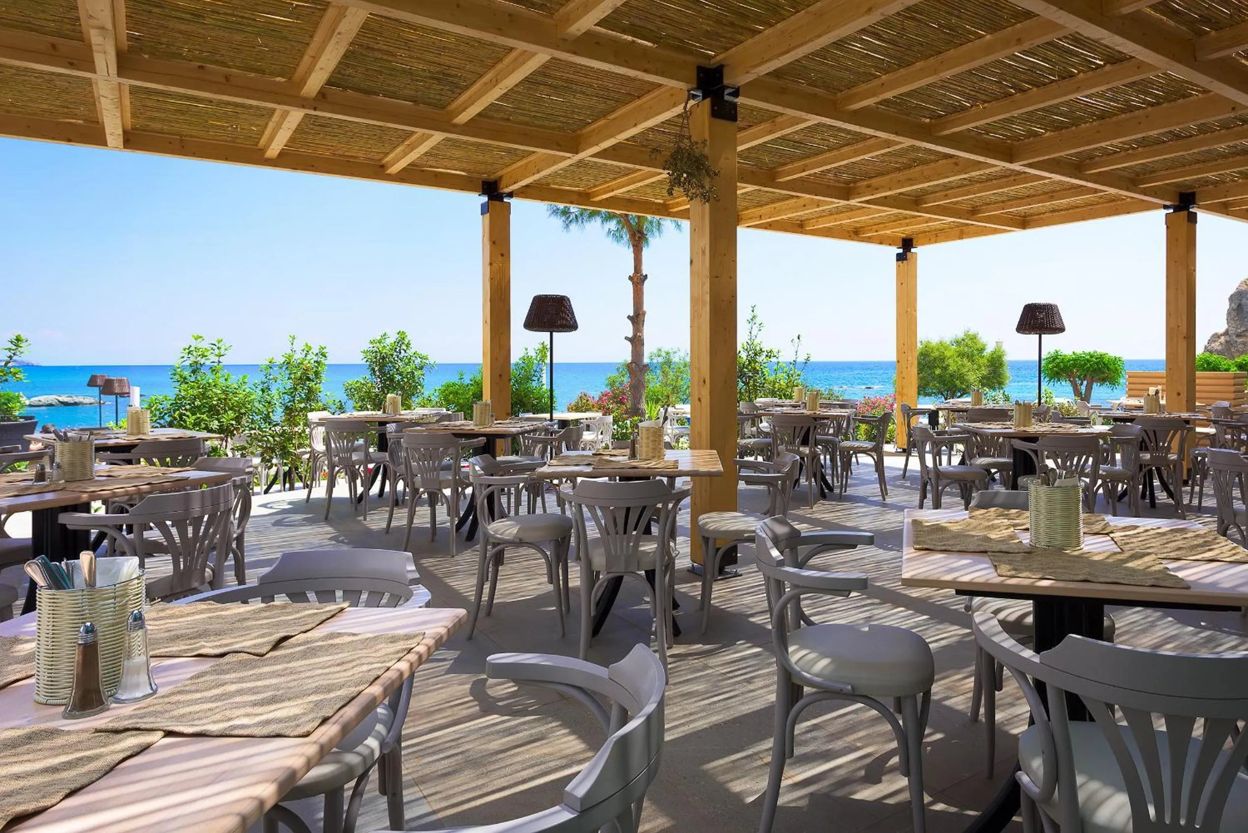 Restaurant/places to eat in Porto Angeli