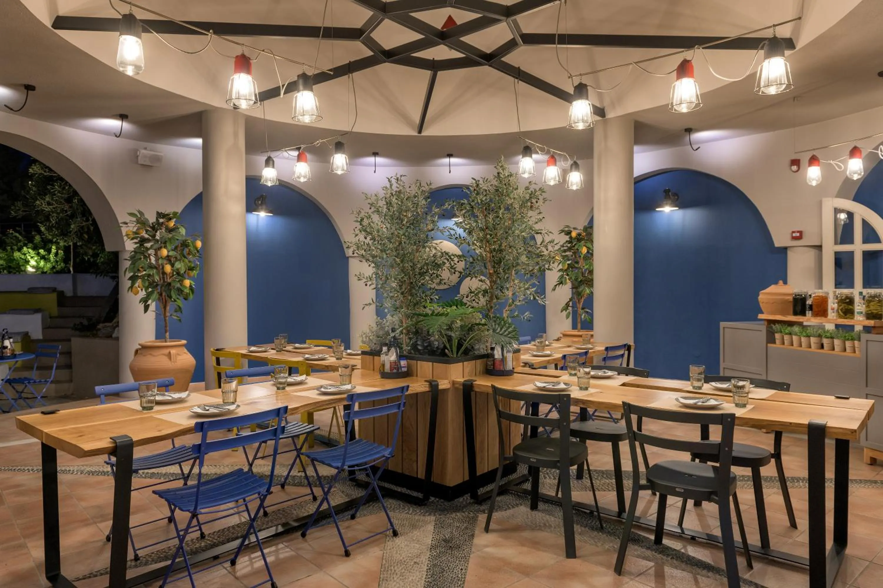 Restaurant/places to eat in Porto Angeli