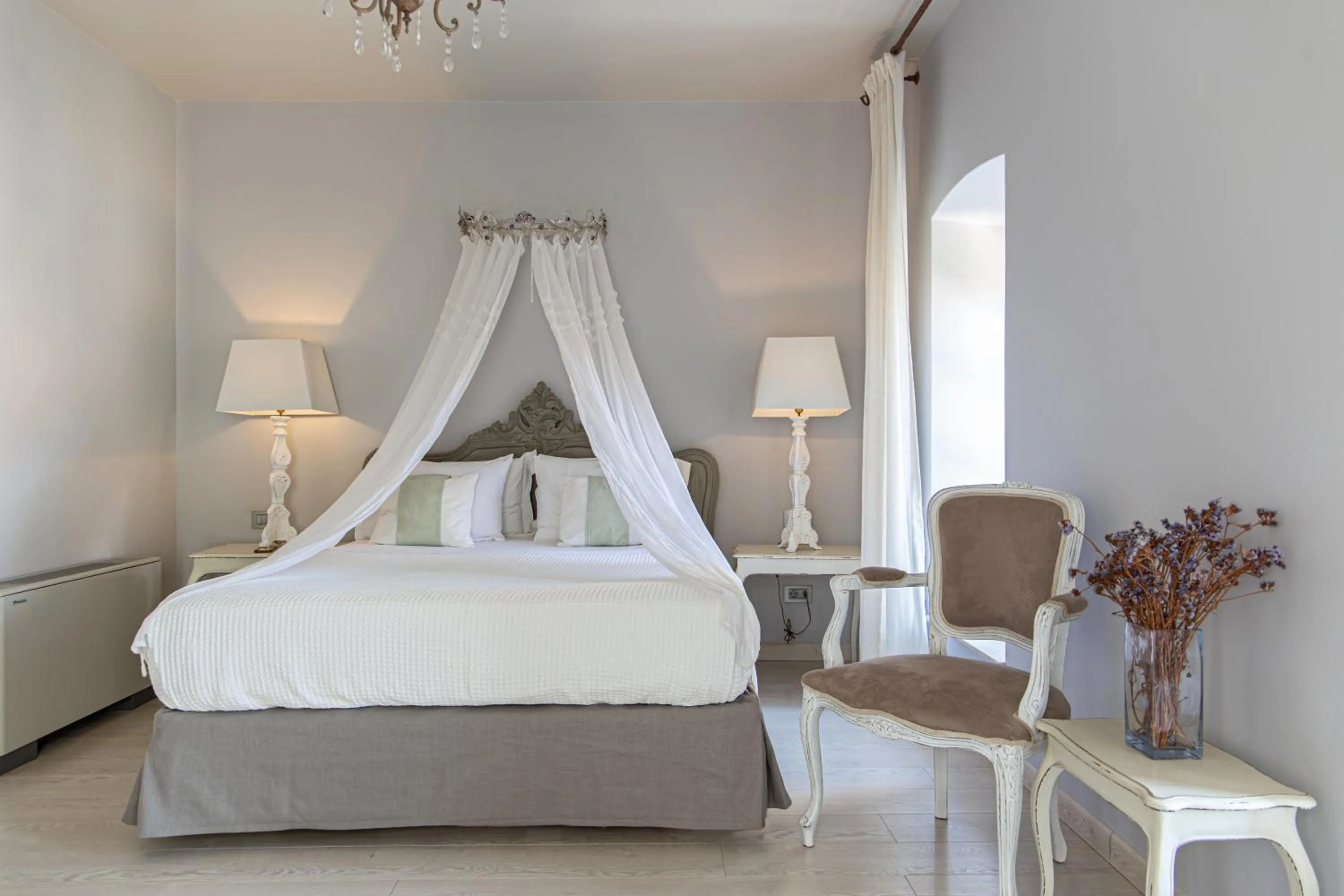 Bed in Micra Anglia Boutique Hotel & Spa