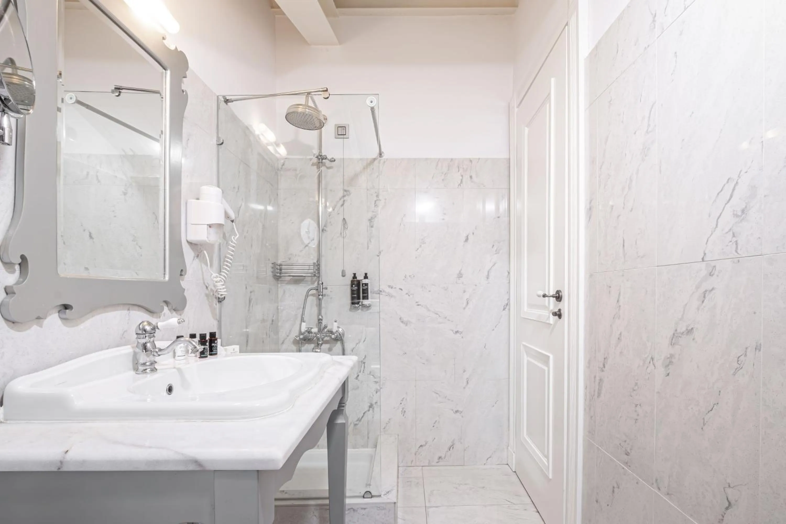 Bathroom in Micra Anglia Boutique Hotel & Spa