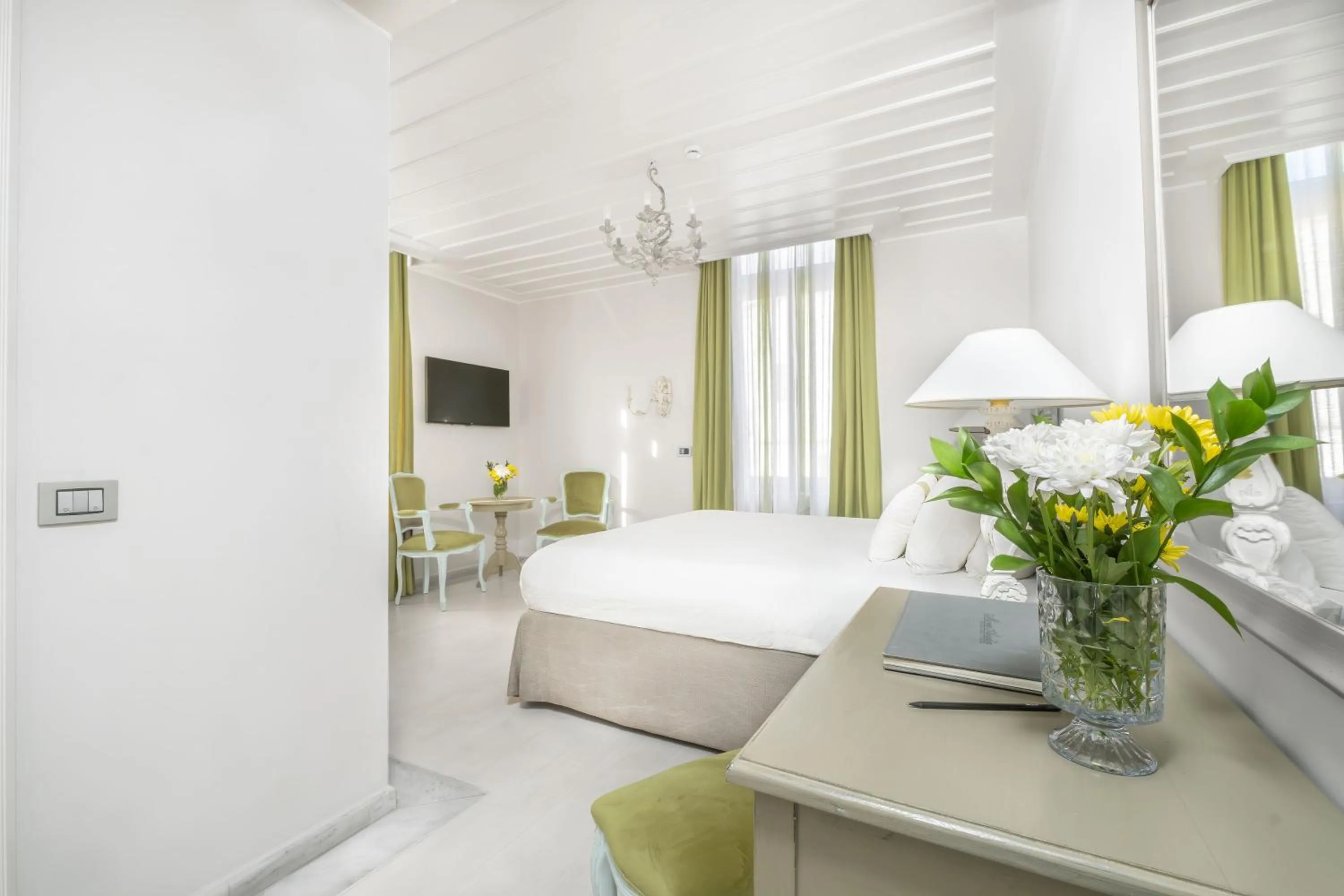 Bedroom, Bed in Micra Anglia Boutique Hotel & Spa