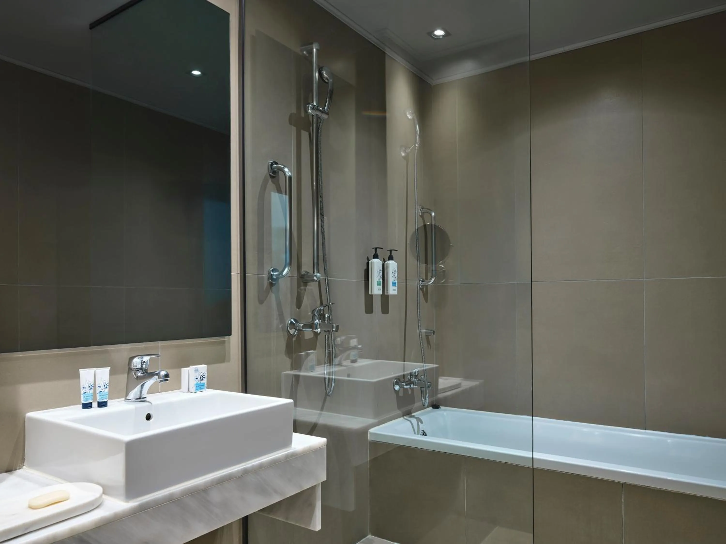 Shower in Aeolos Beach Resort