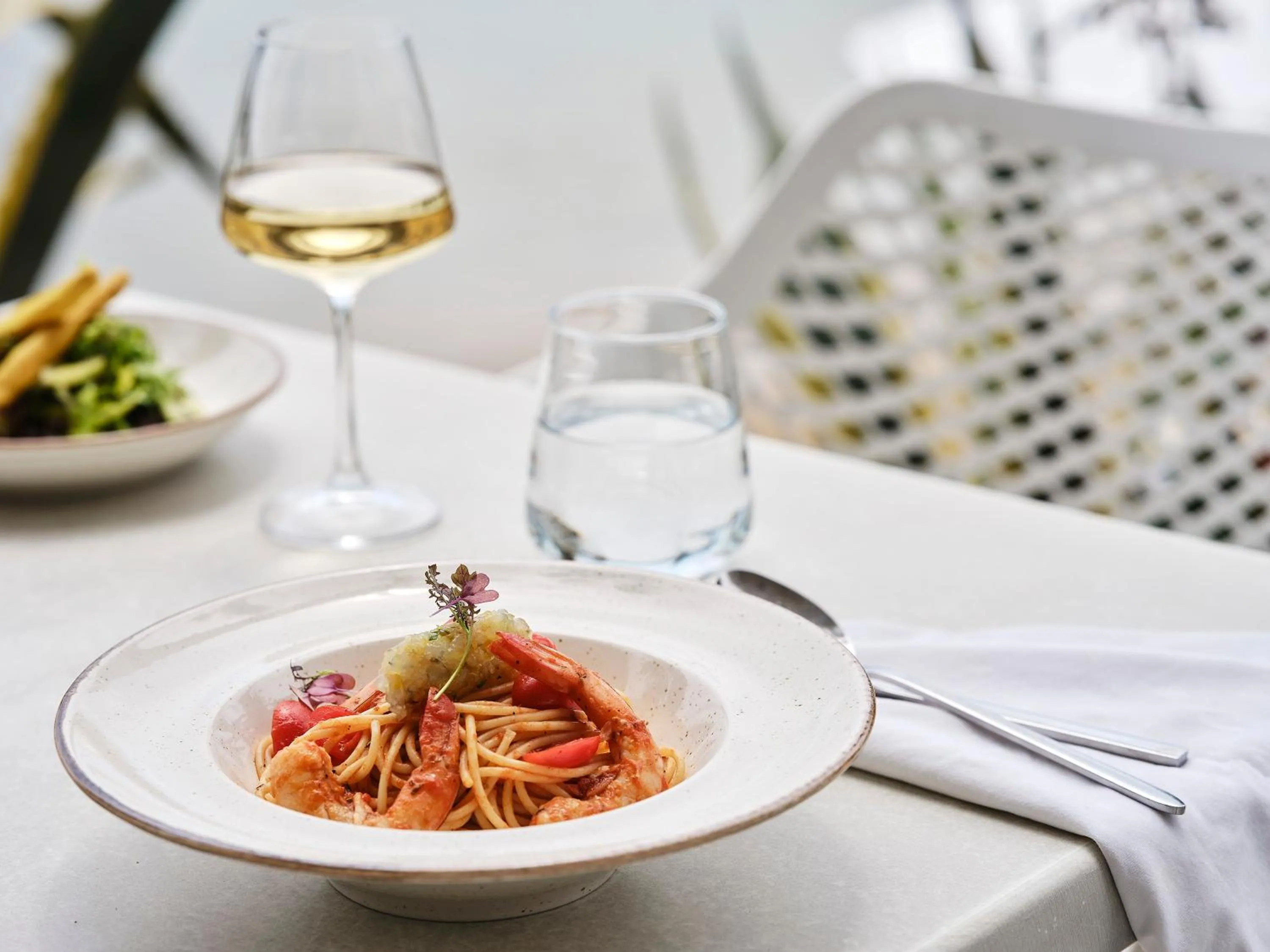 Food and drinks in Aeolos Beach Resort