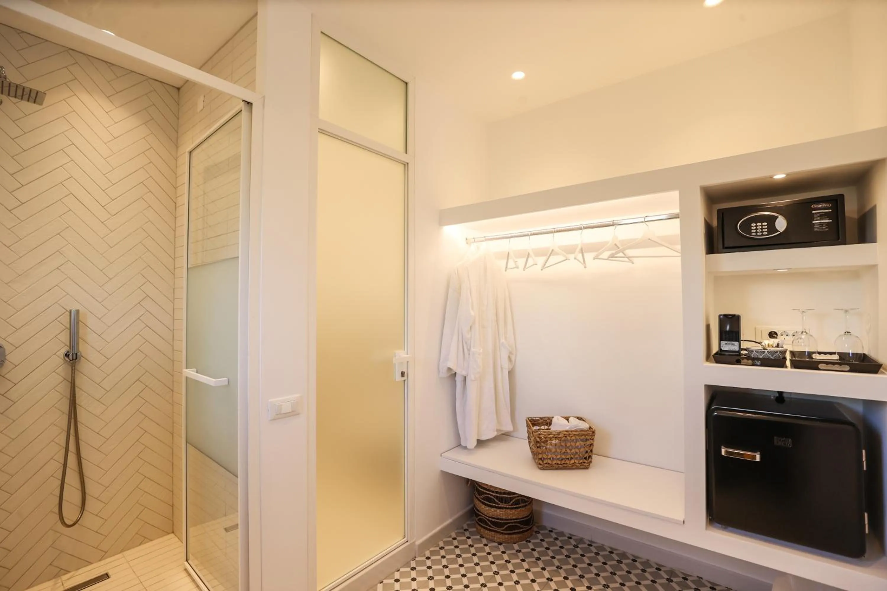 Shower in Galini Hotel