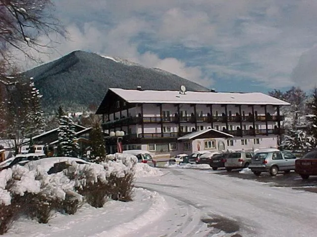 Hiking in Hotel Paradiesquelle