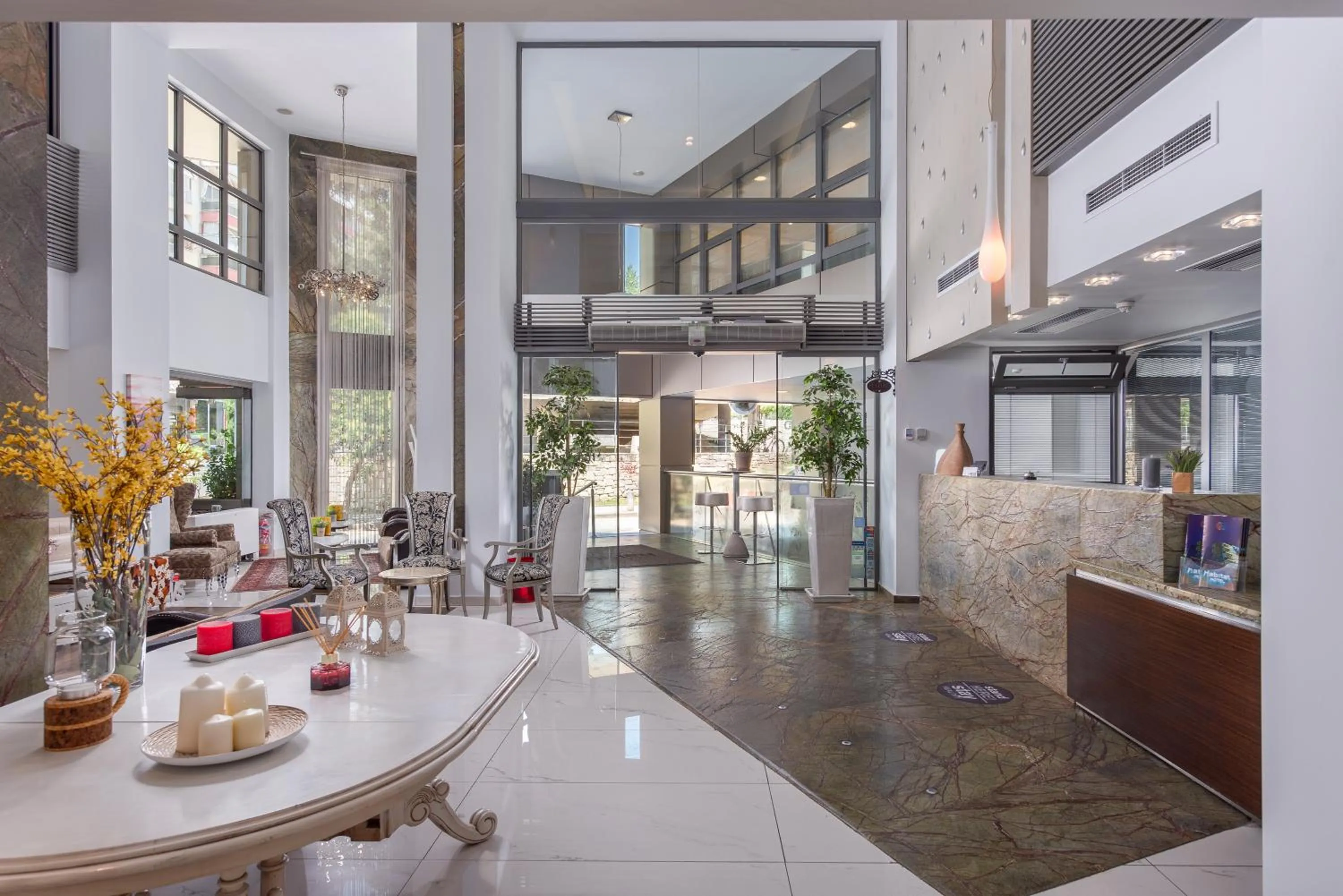 Lobby or reception in Habitat Hotel