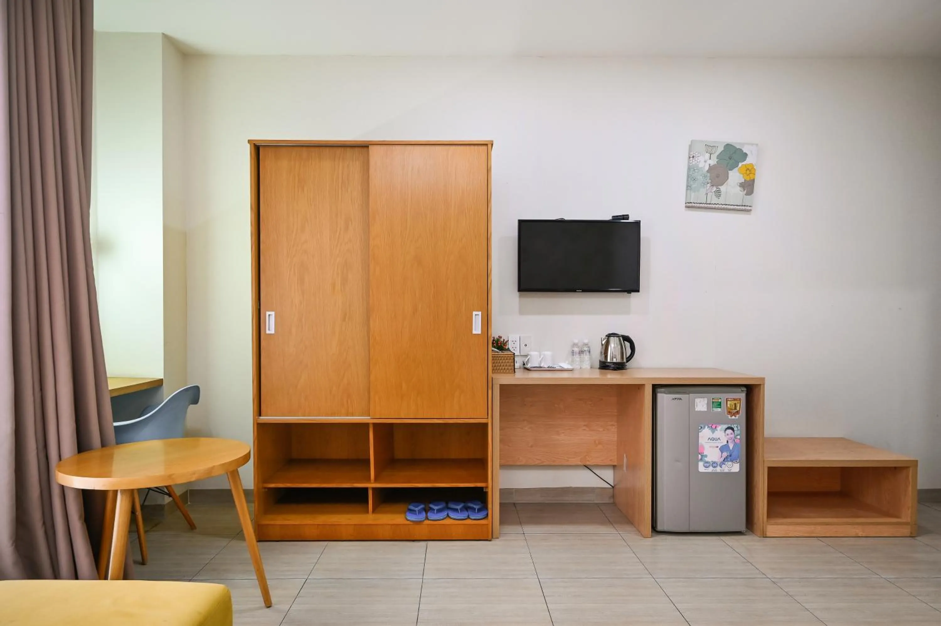 wardrobe in Camila Airport Hotel