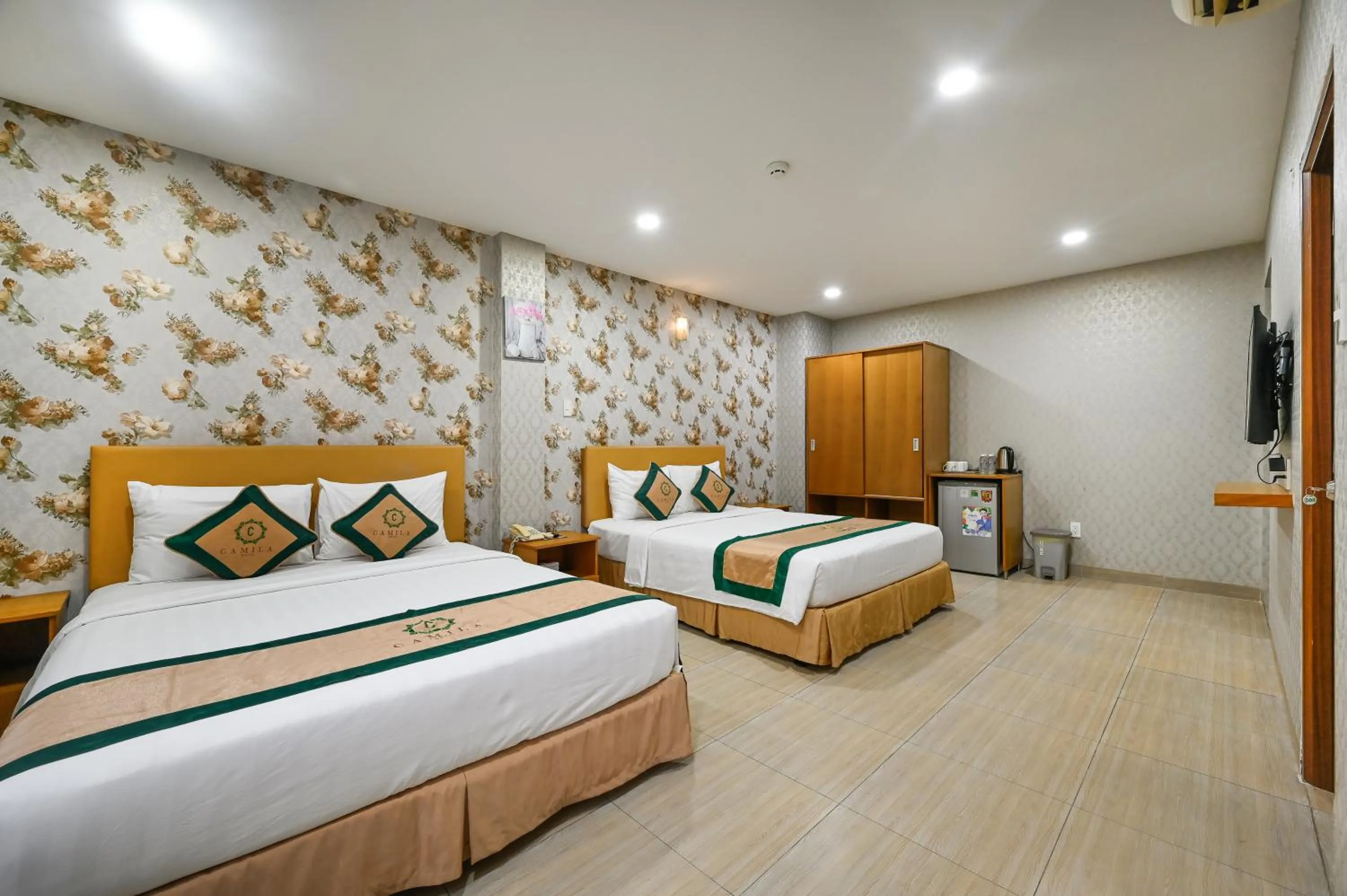 Bed in Camila Airport Hotel