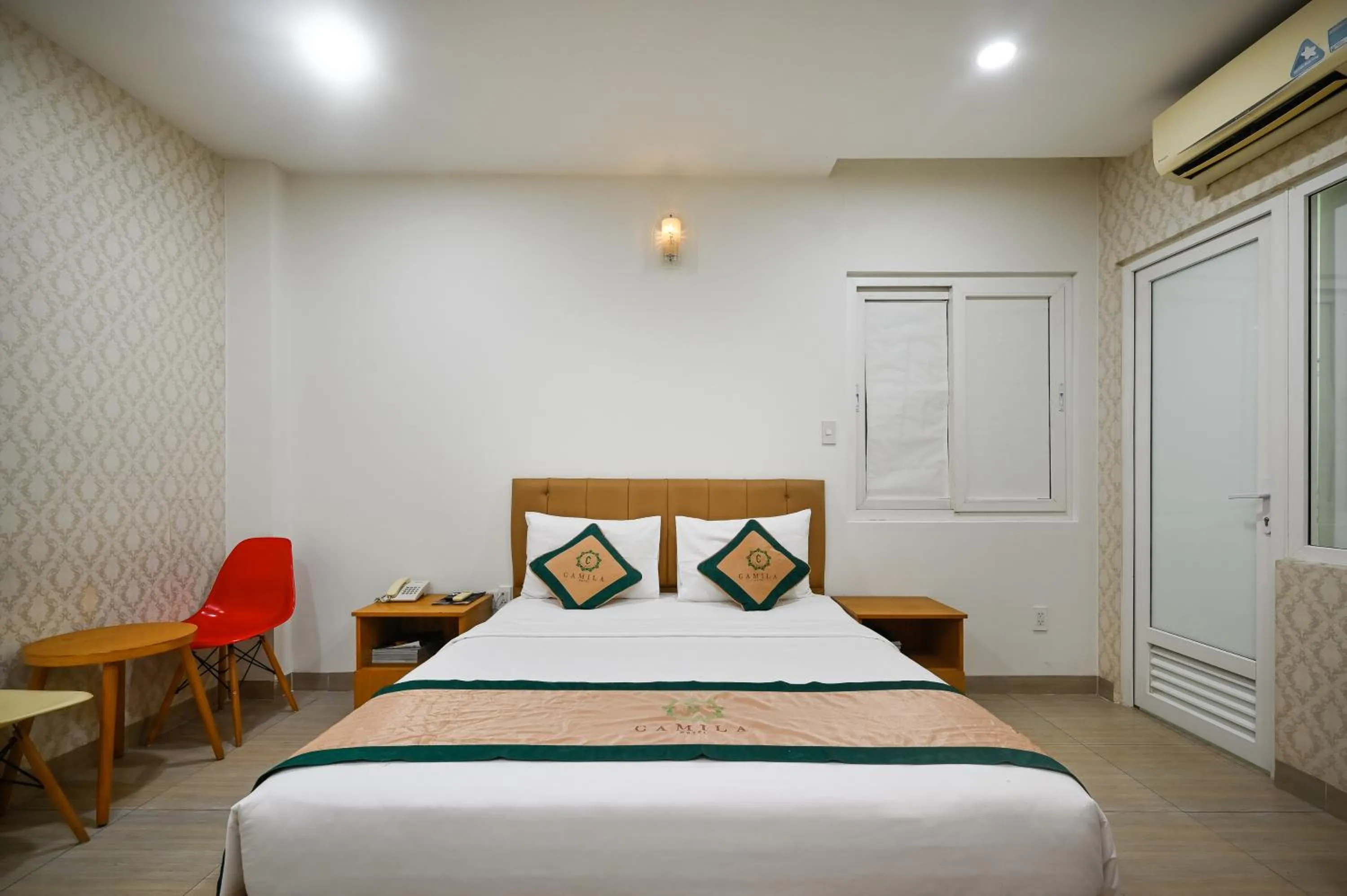 Bed in Camila Airport Hotel