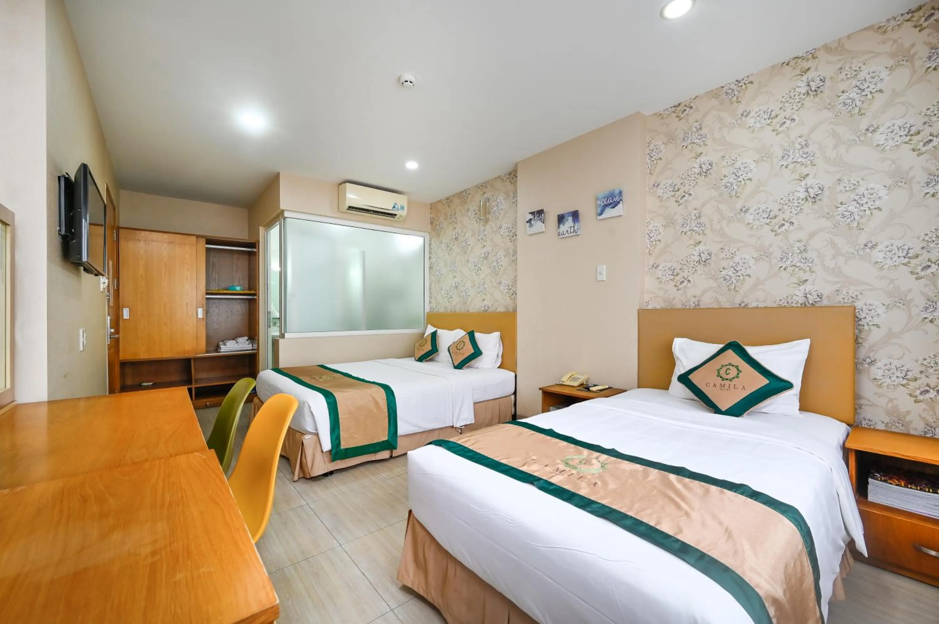 Photo of the whole room, Bed in Camila Airport Hotel