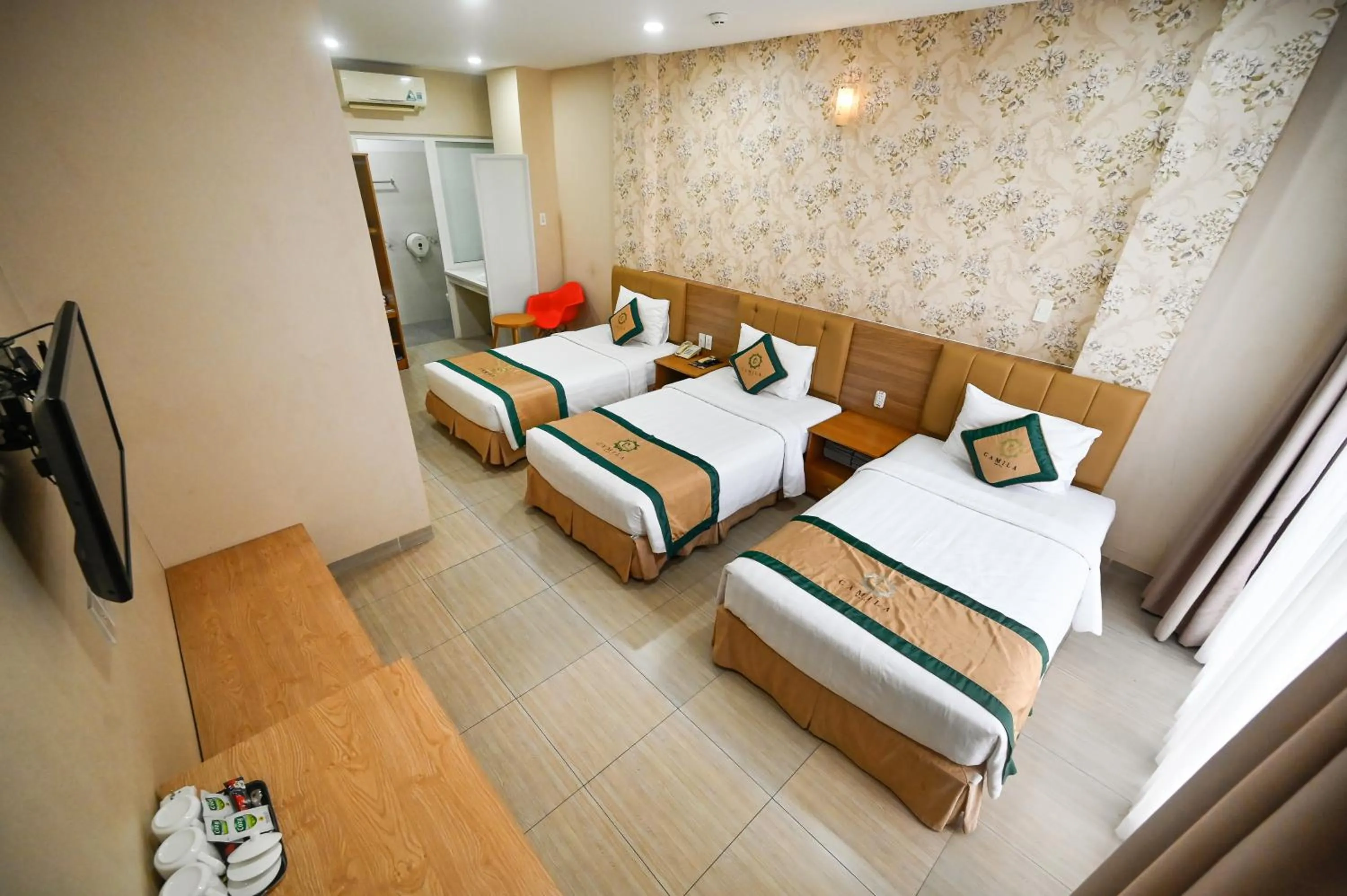 Bed in Camila Airport Hotel