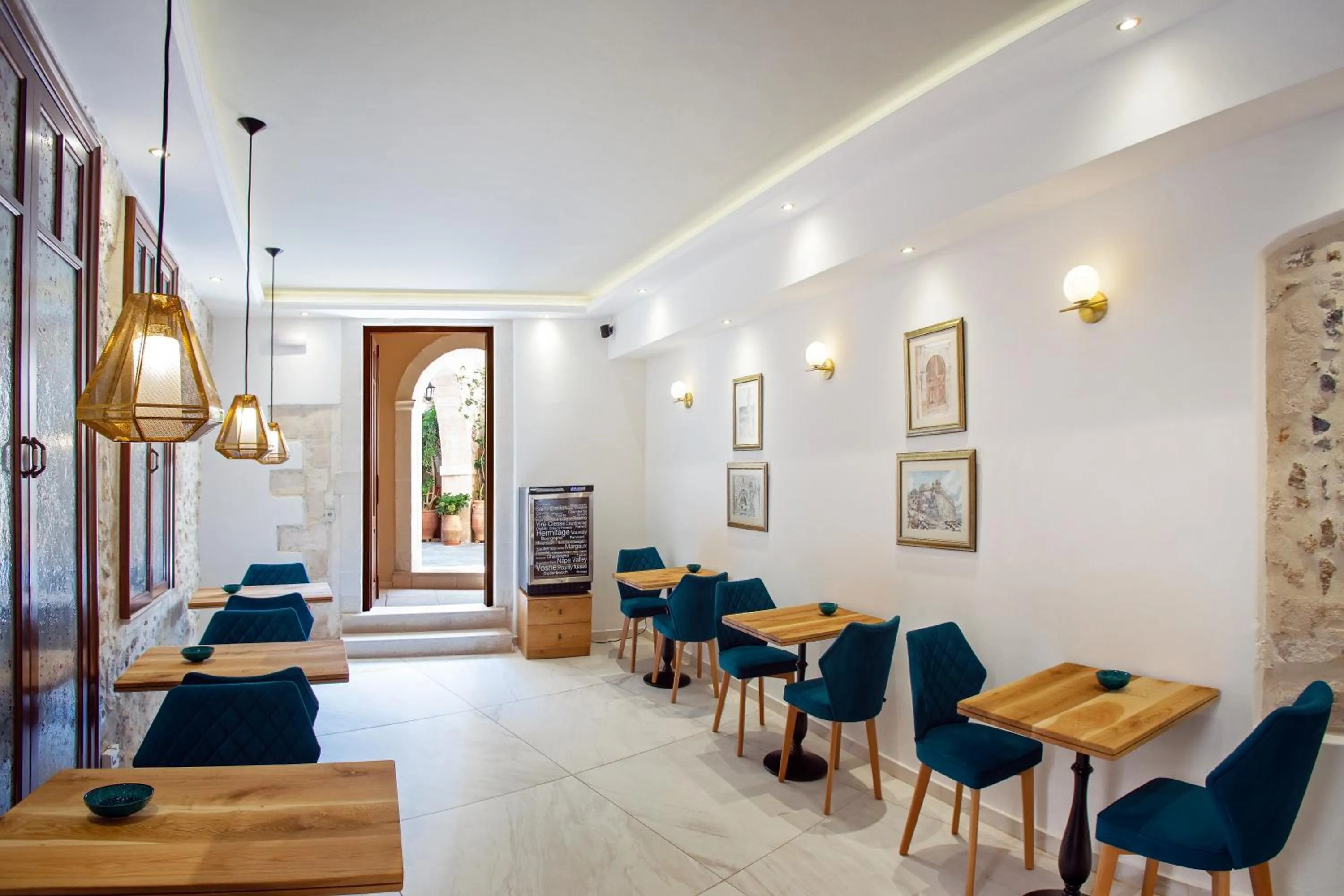 Lounge or bar in Casa Moazzo Suites and Apartments