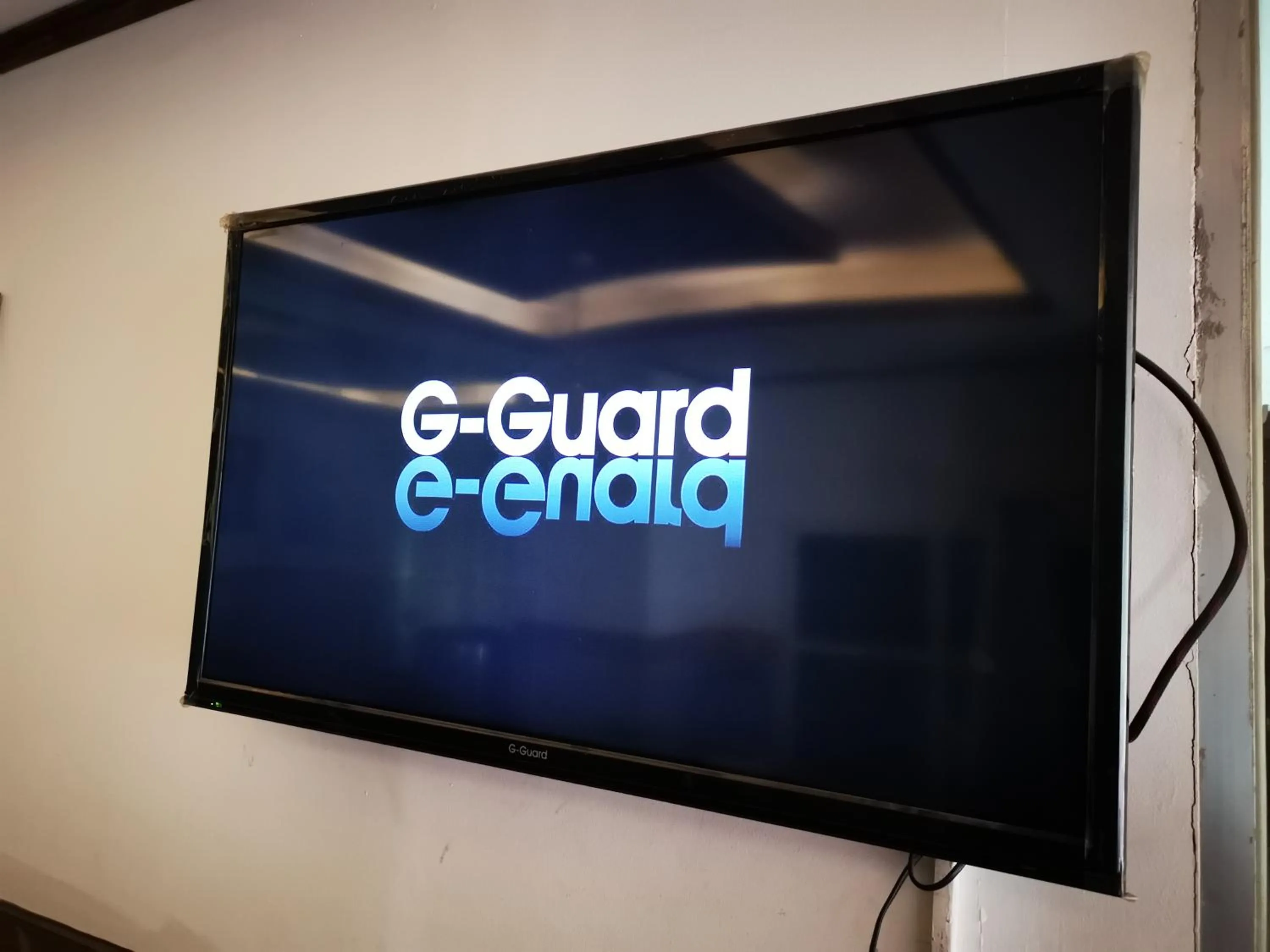 TV and multimedia in Al Fakher Hotel Apartments & Suites