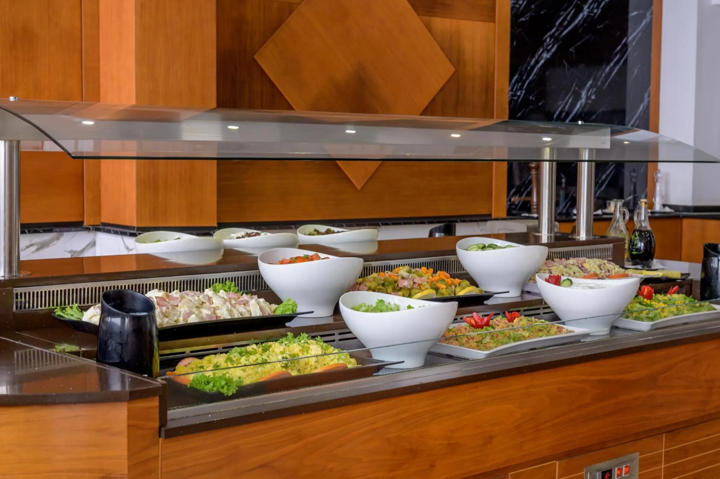 Restaurant/places to eat in Eurohotel Katrin Hotel & Bungalows