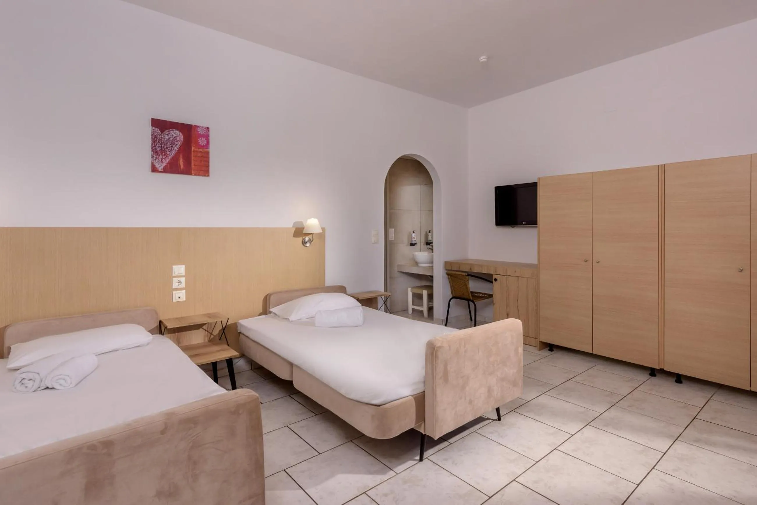 Bed in Eurohotel Katrin Hotel & Bungalows