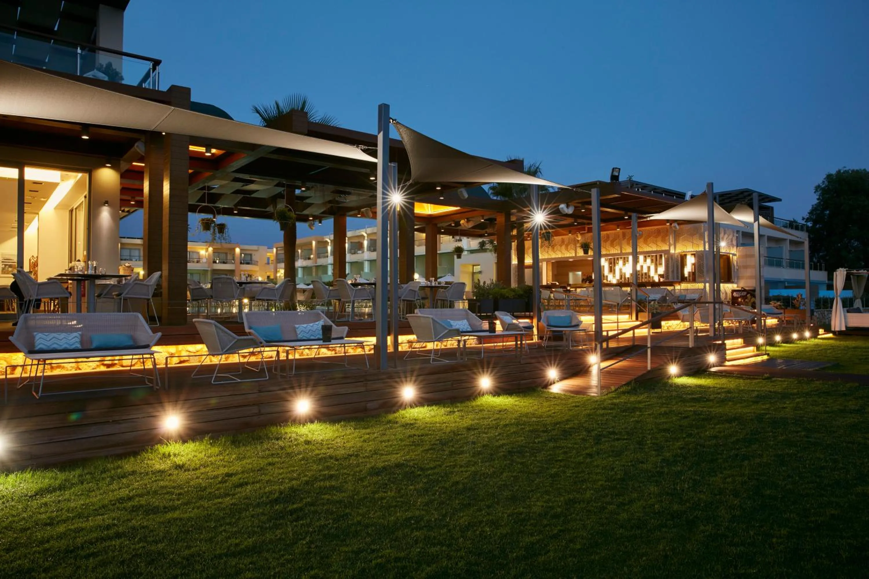 Restaurant/places to eat in Minoa Palace Resort