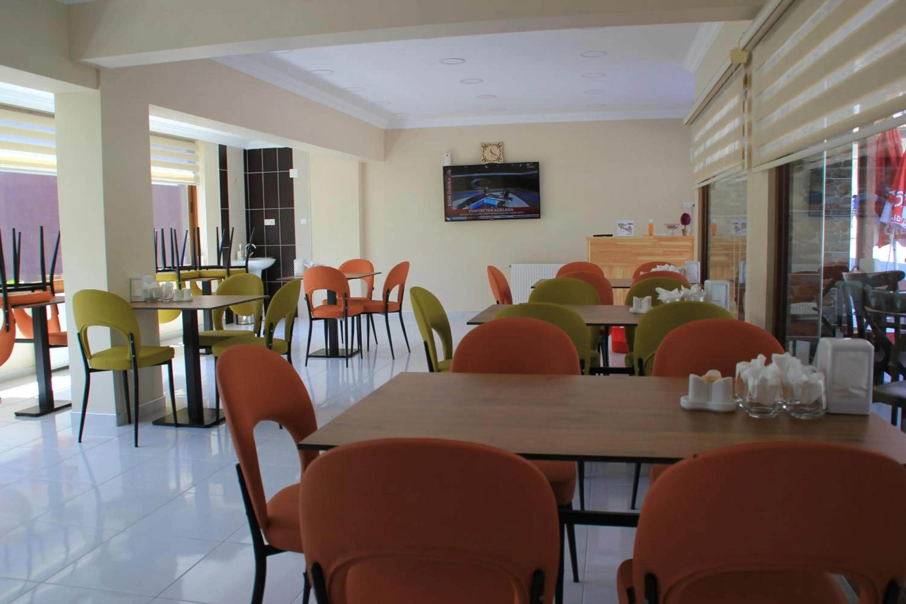 Restaurant/places to eat in Ataköy Otel Cafe Restaurant