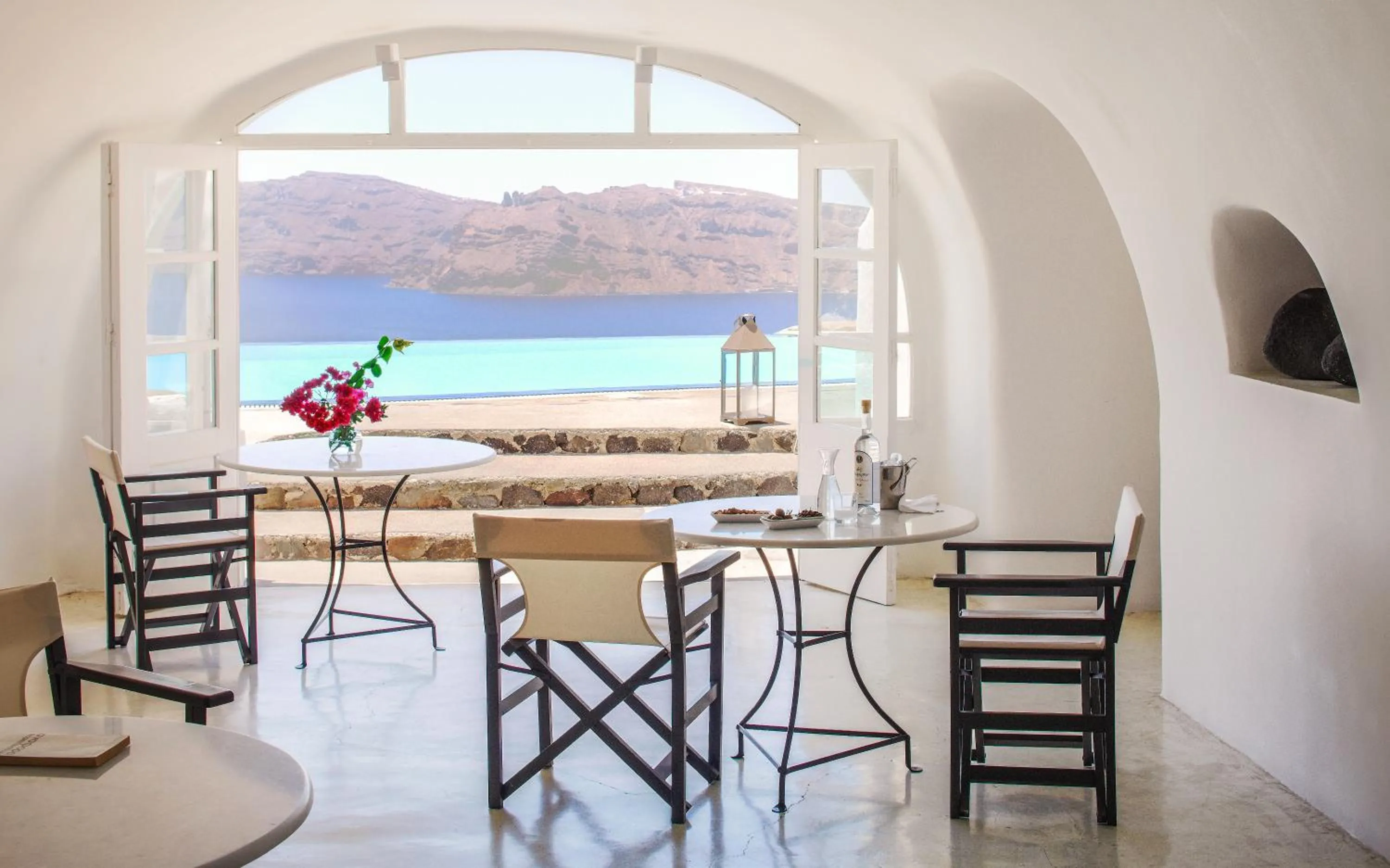 Restaurant/places to eat in Perivolas Hotel