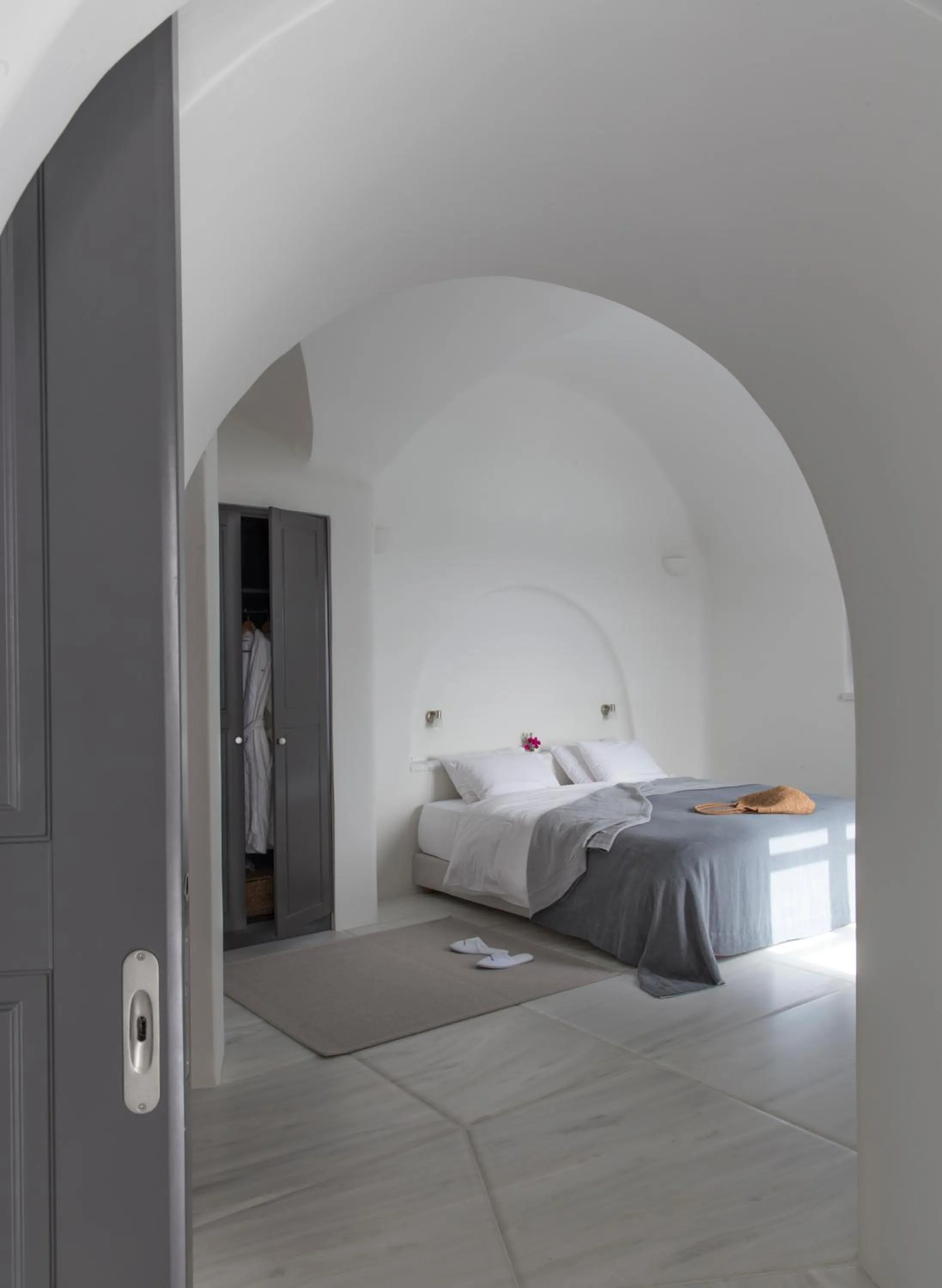 Bedroom, Bed in Perivolas Hotel